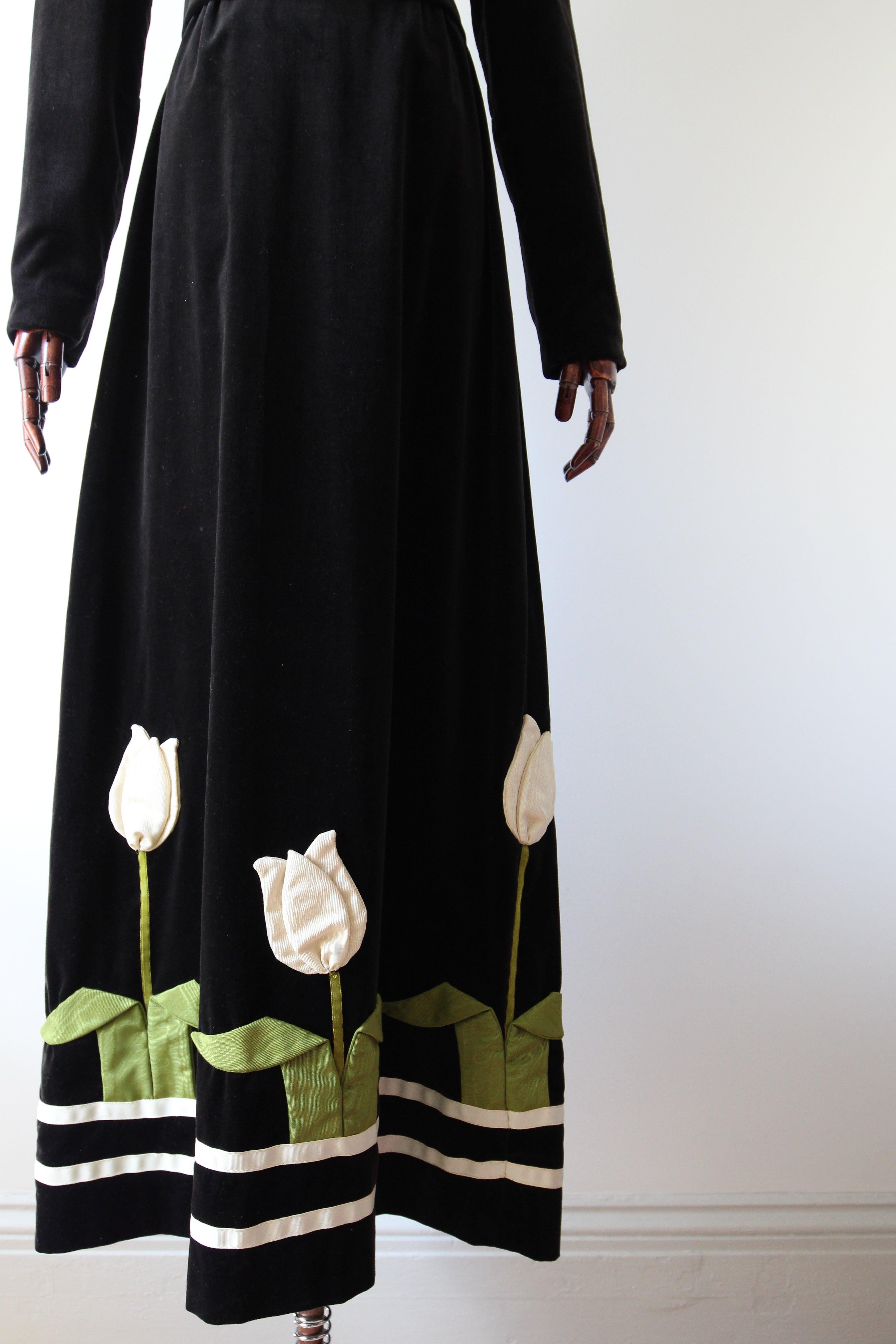Vintage 1970's Black Velvet Pleated Tulip Skirt and Jacket Set 1970's Suit UK 8 In Good Condition For Sale In Cheltenham, GB