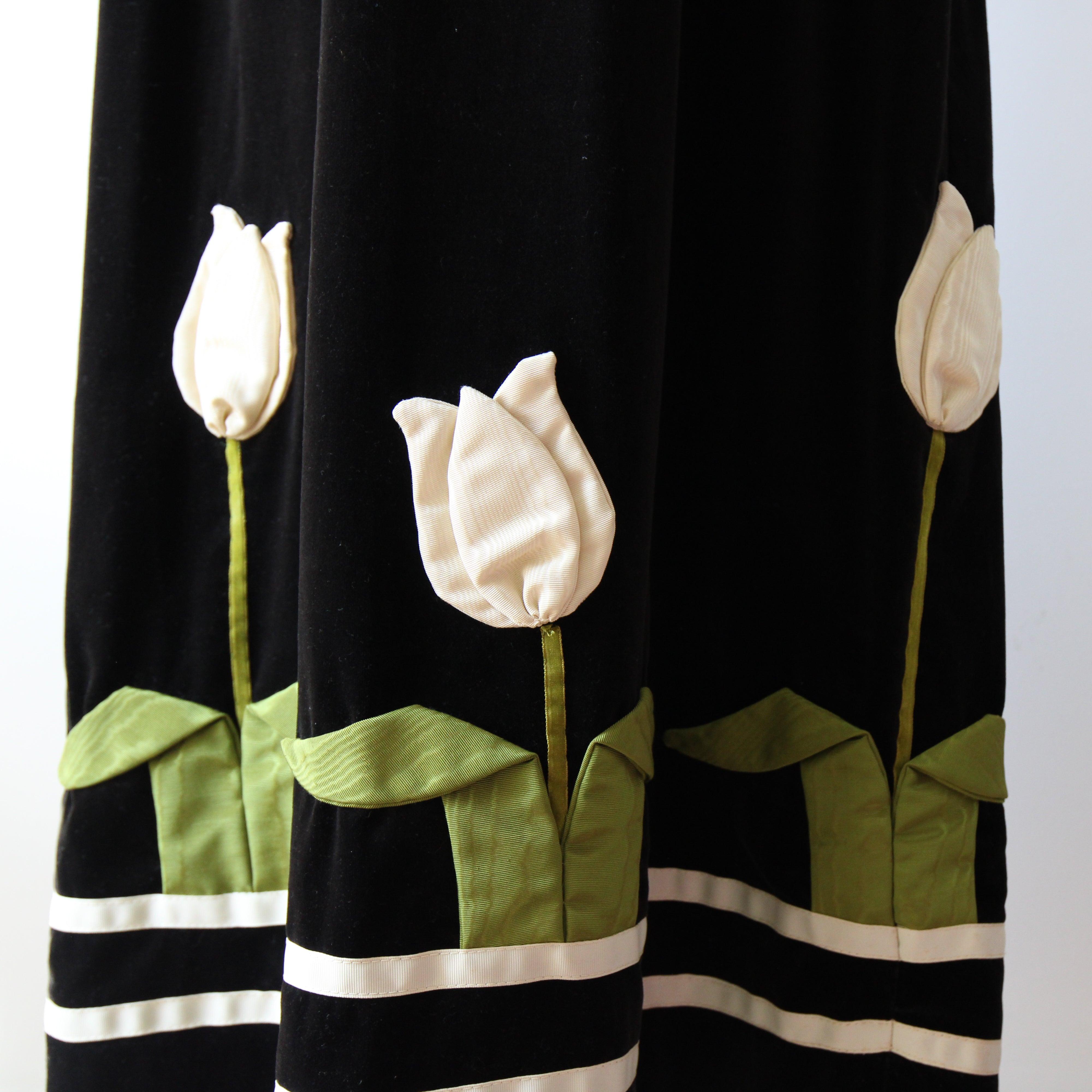 Women's Vintage 1970's Black Velvet Pleated Tulip Skirt and Jacket Set 1970's Suit UK 8 For Sale