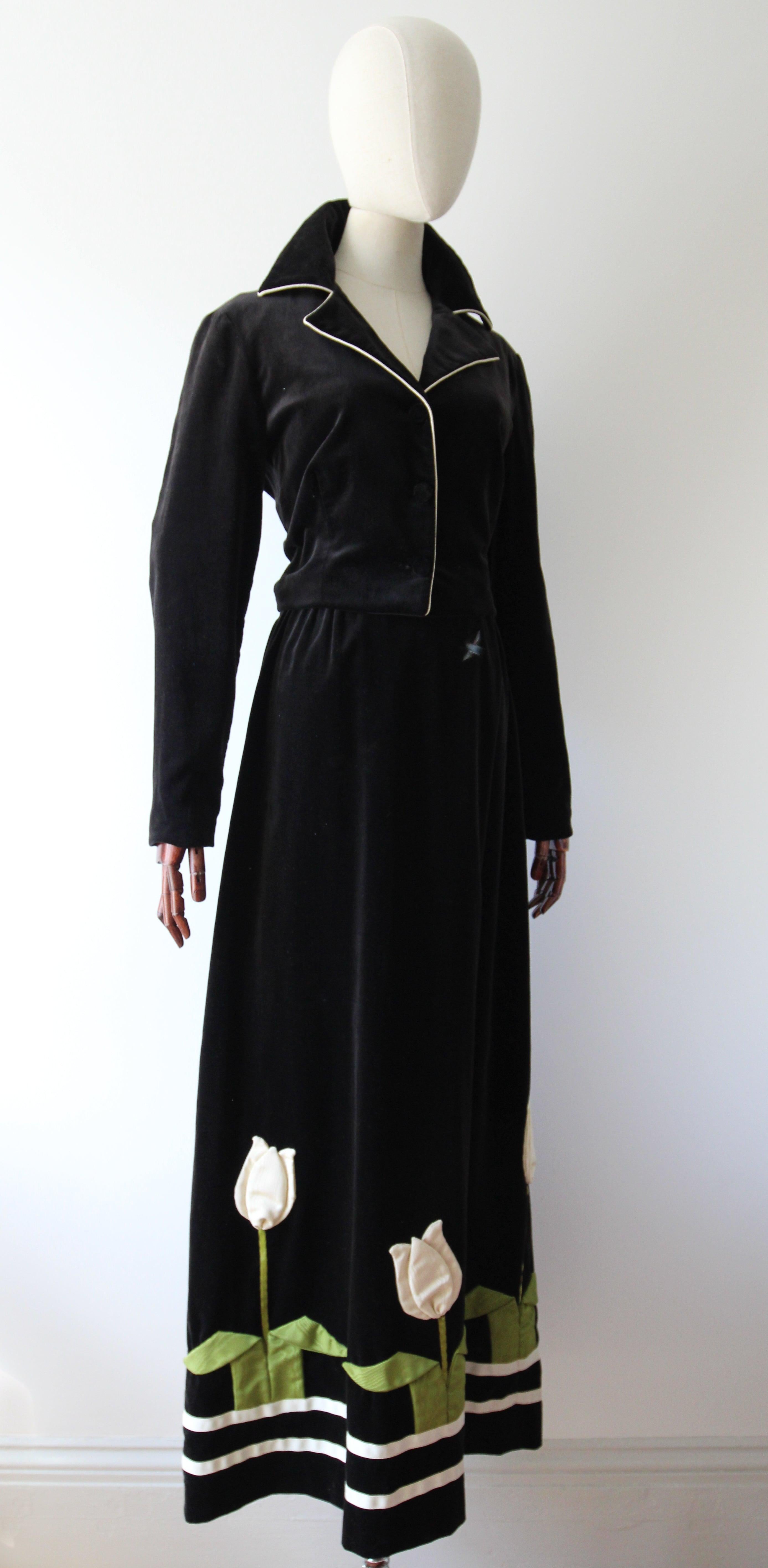 Vintage 1970's Black Velvet Pleated Tulip Skirt and Jacket Set 1970's Suit UK 8 For Sale 1