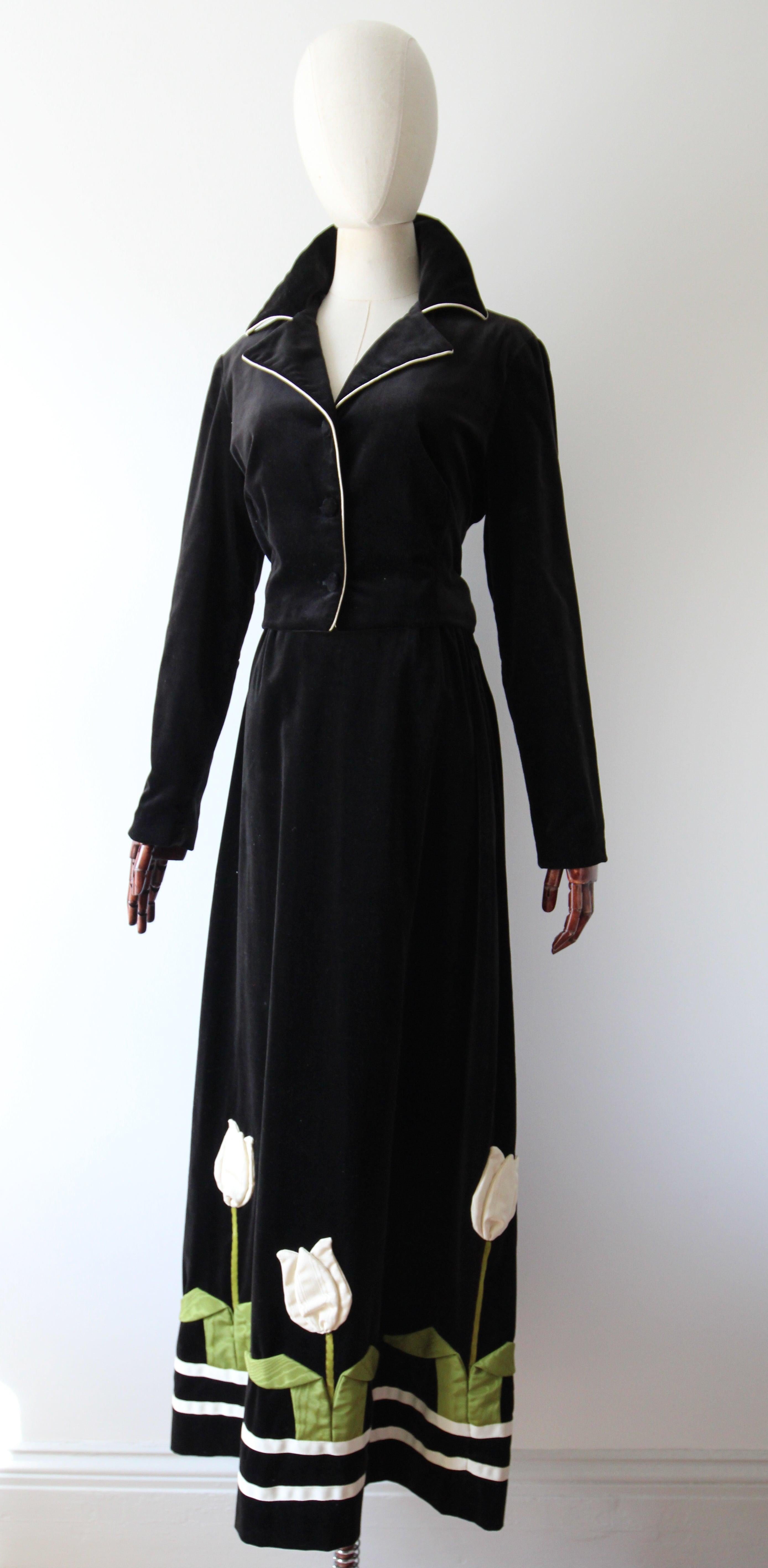 Vintage 1970's Black Velvet Pleated Tulip Skirt and Jacket Set 1970's Suit UK 8 For Sale 3