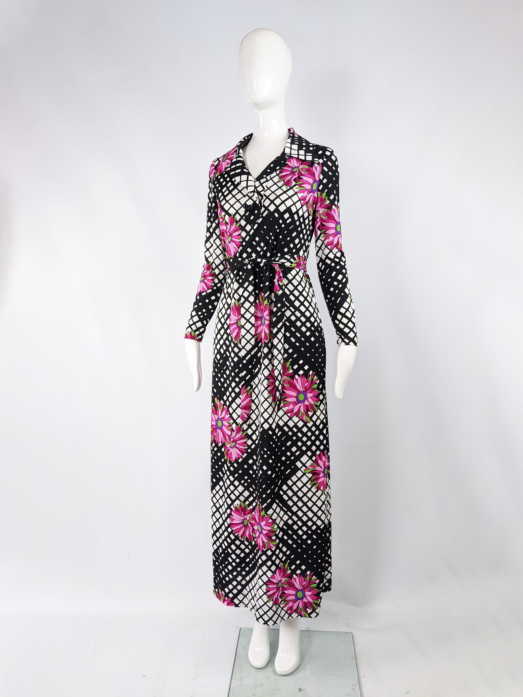Women's Vintage 1970s Black & White Print Maxi Dress
