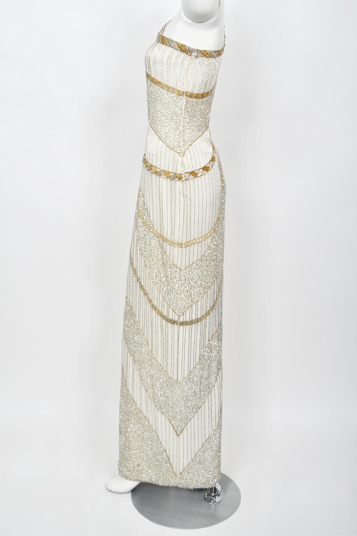 Vintage 1984 Bob Mackie Dokumentiertes elfenbeinfarbenes perlenbesetztes One-Shoulder-Göttin-Kleid aus Seide 11