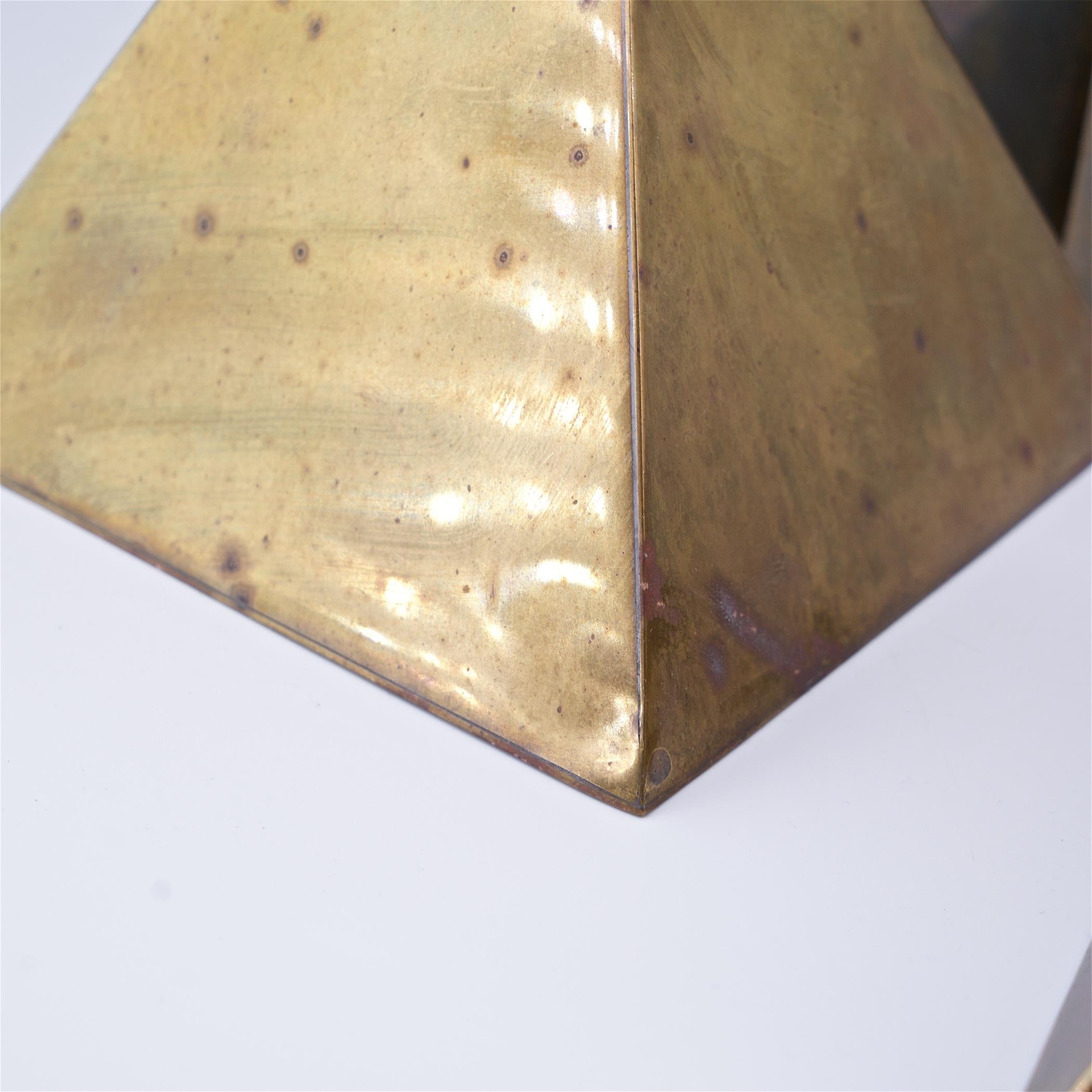 Italian Vintage 1970s Brass Geometric Table Sculptures Pyramid Cube Mid-Century, Italy For Sale