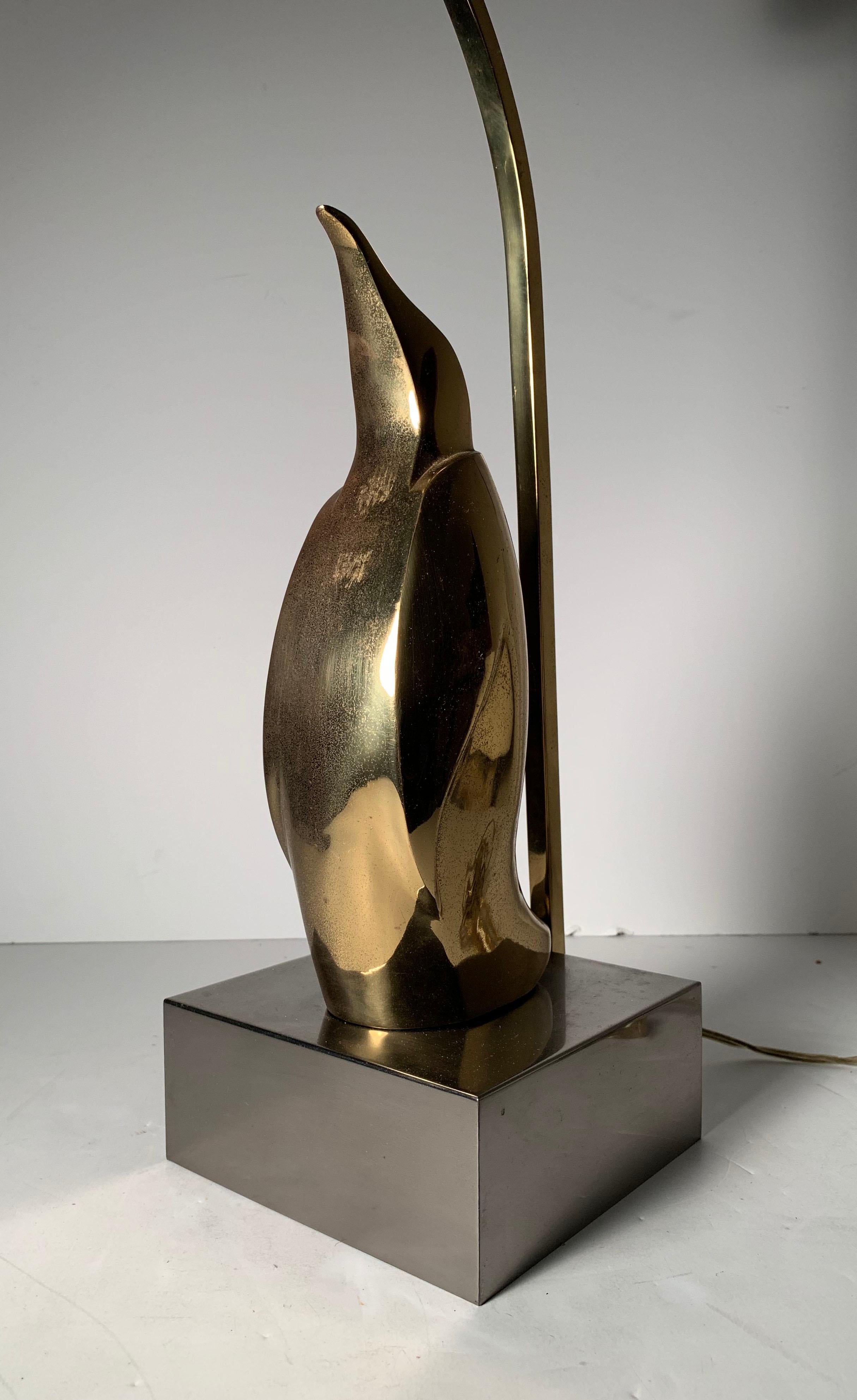 Vintage 1970s Brass Penguin Lamp Attributed to Willy Daro In Good Condition For Sale In Chicago, IL