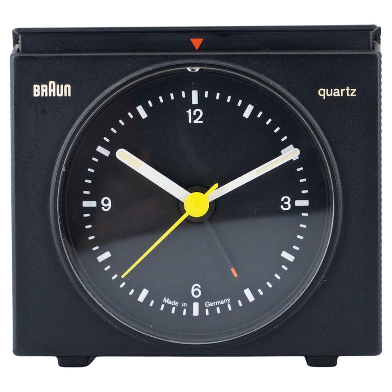 Reloj despertador de sobremesa Braun vintage de los años 70 por Dieter Rams  + Dietrich Lubs en venta en 1stDibs