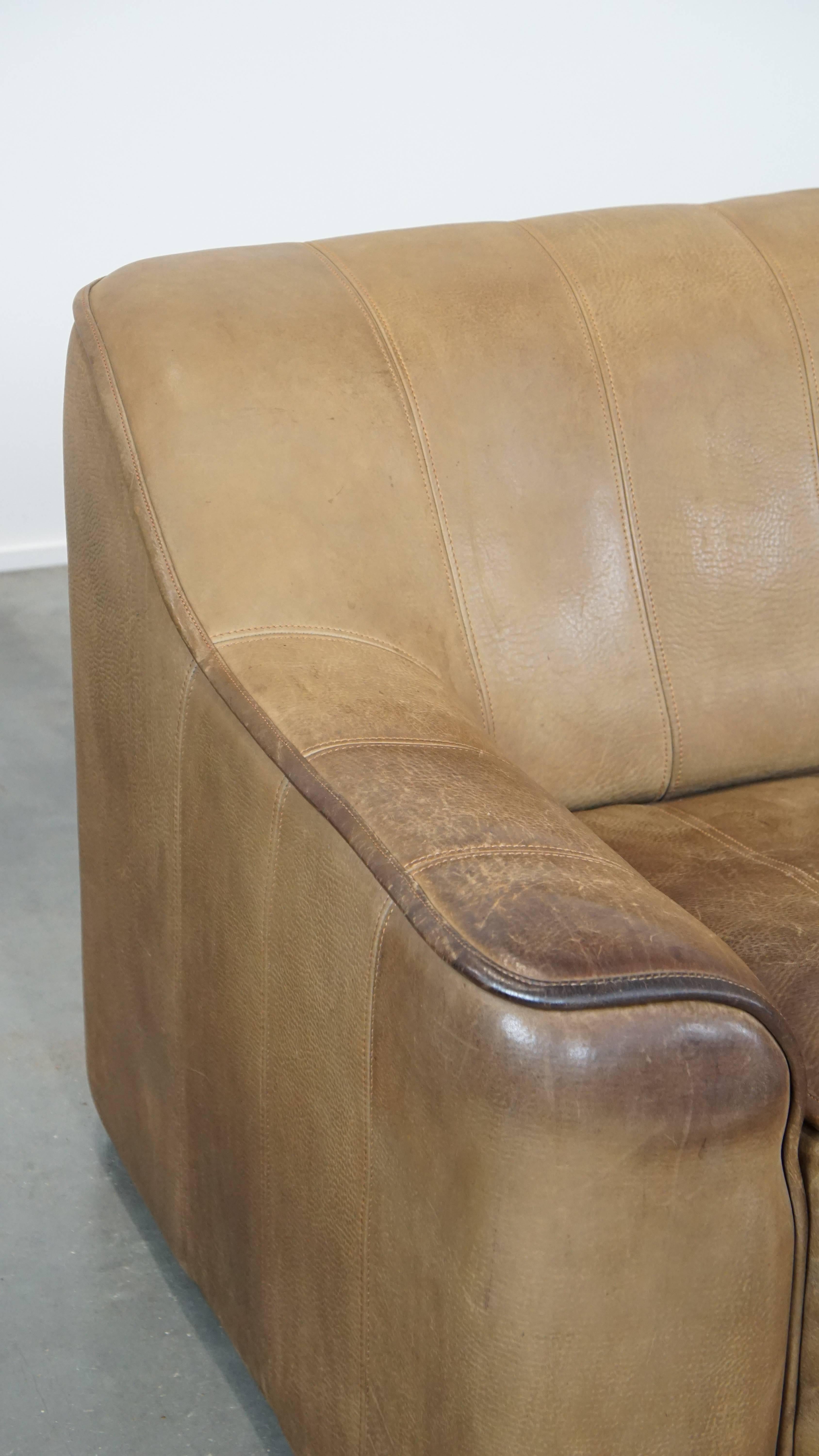 Canapé 2,5 places design buffle des années 1970 par De Sede, modèle DS44 en vente 3