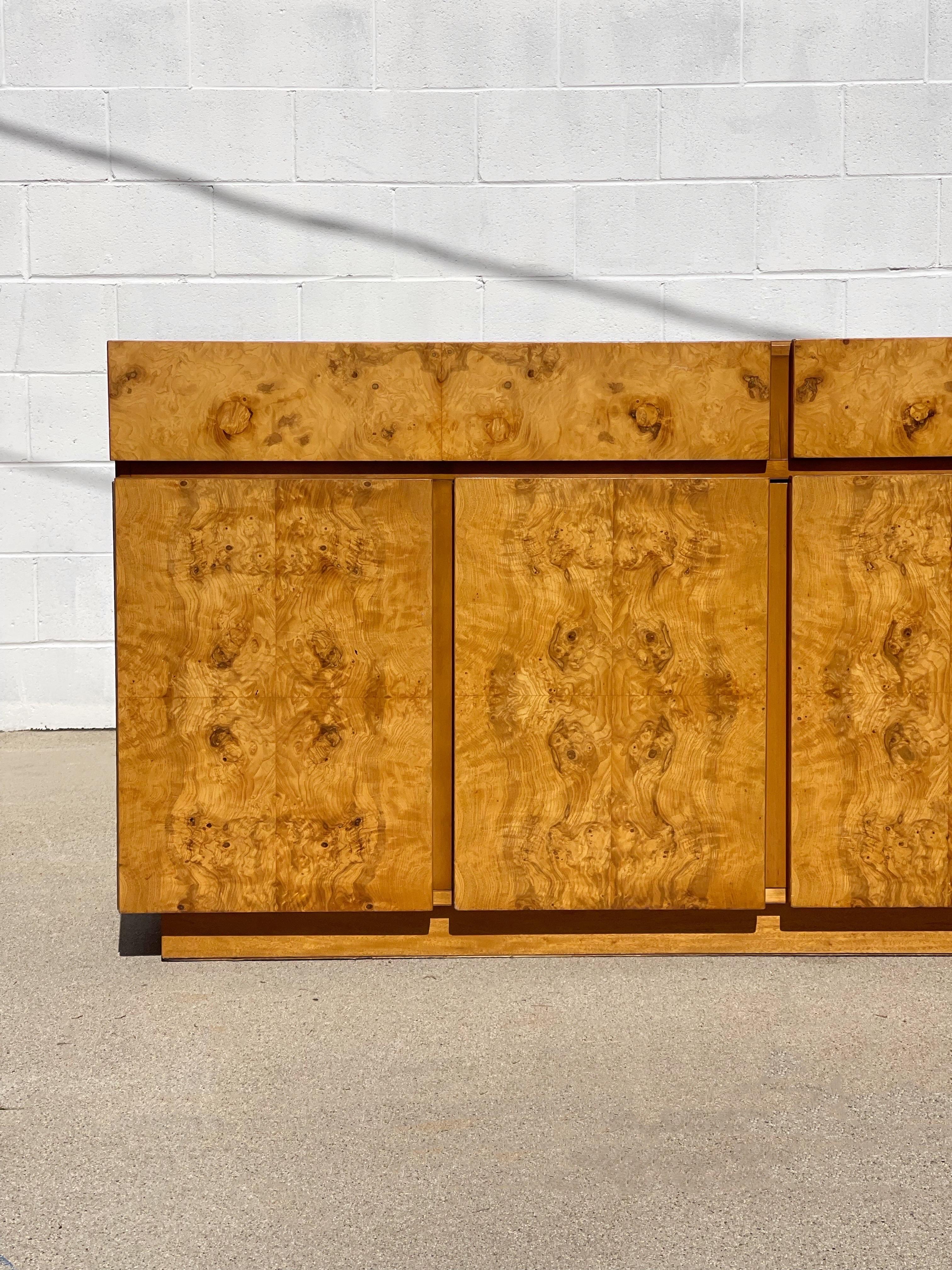 Vintage 1970s Burl Credenza / Buffet by Lane In Good Condition For Sale In Los Angeles, CA