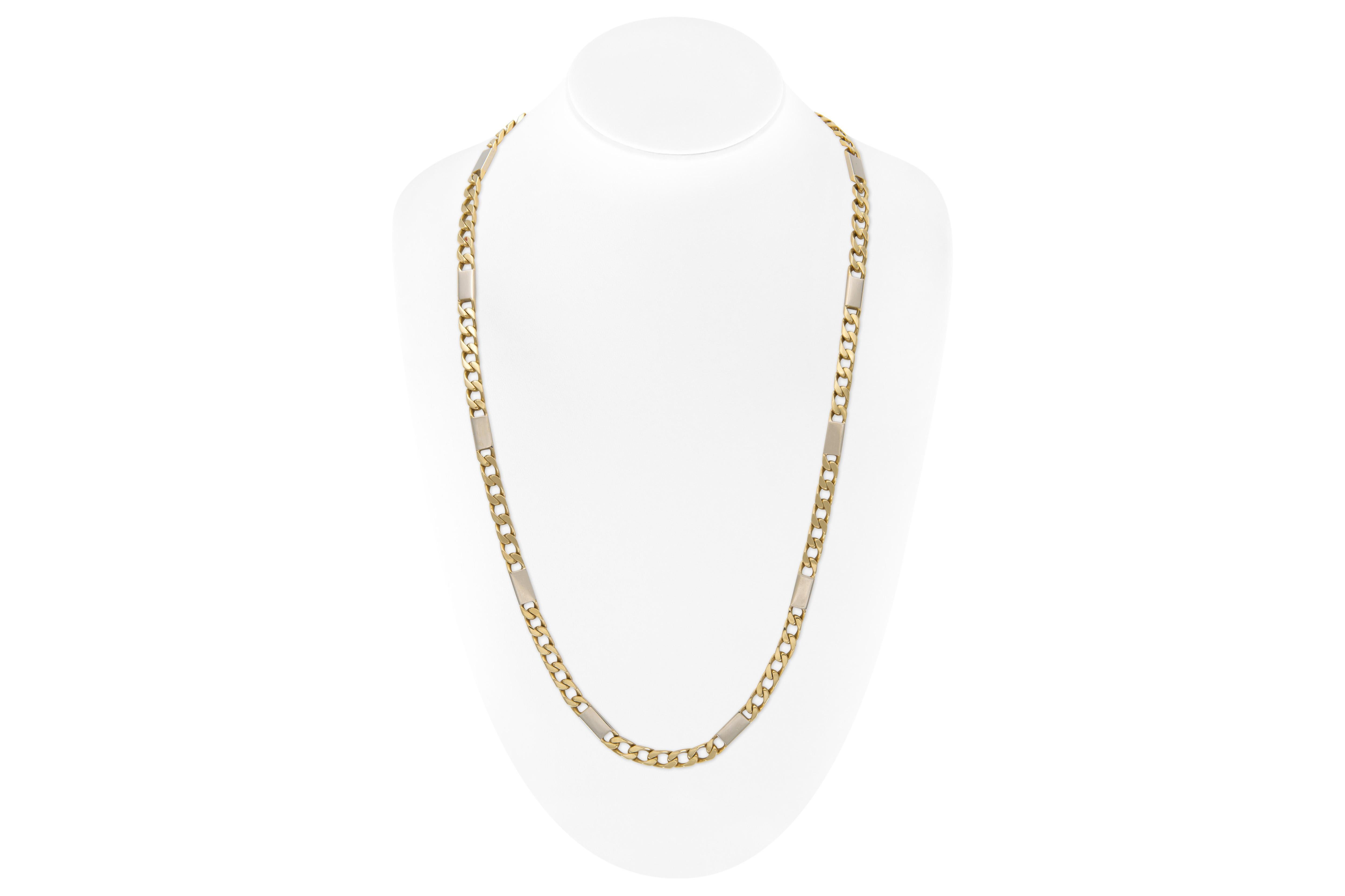 Finement travaillée en or jaune et blanc 18 carats.
Signé par Bvlgari
Circa 1970
36 pouces de long