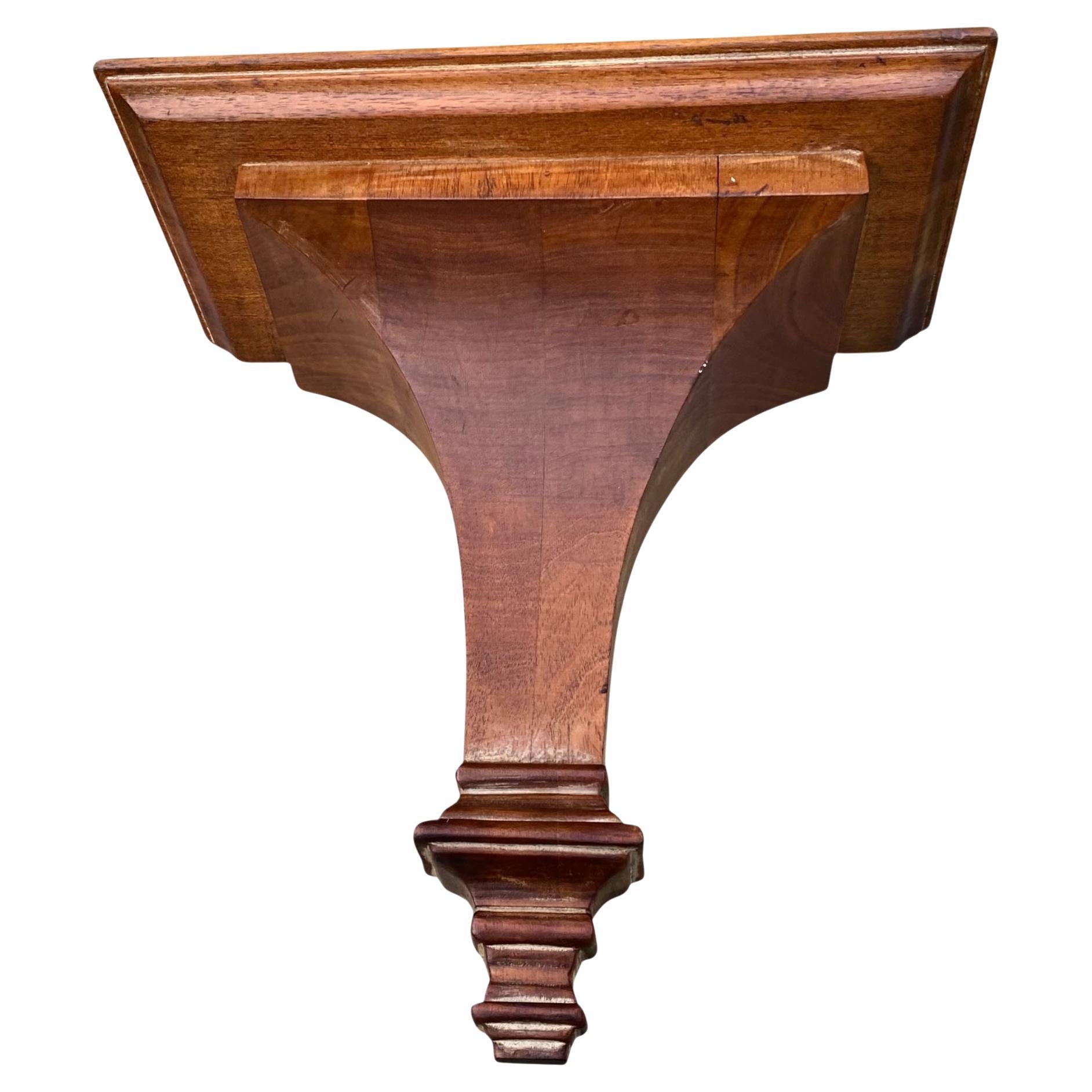 Staffa da parete in legno massiccio intagliato del 1970, Vintage By