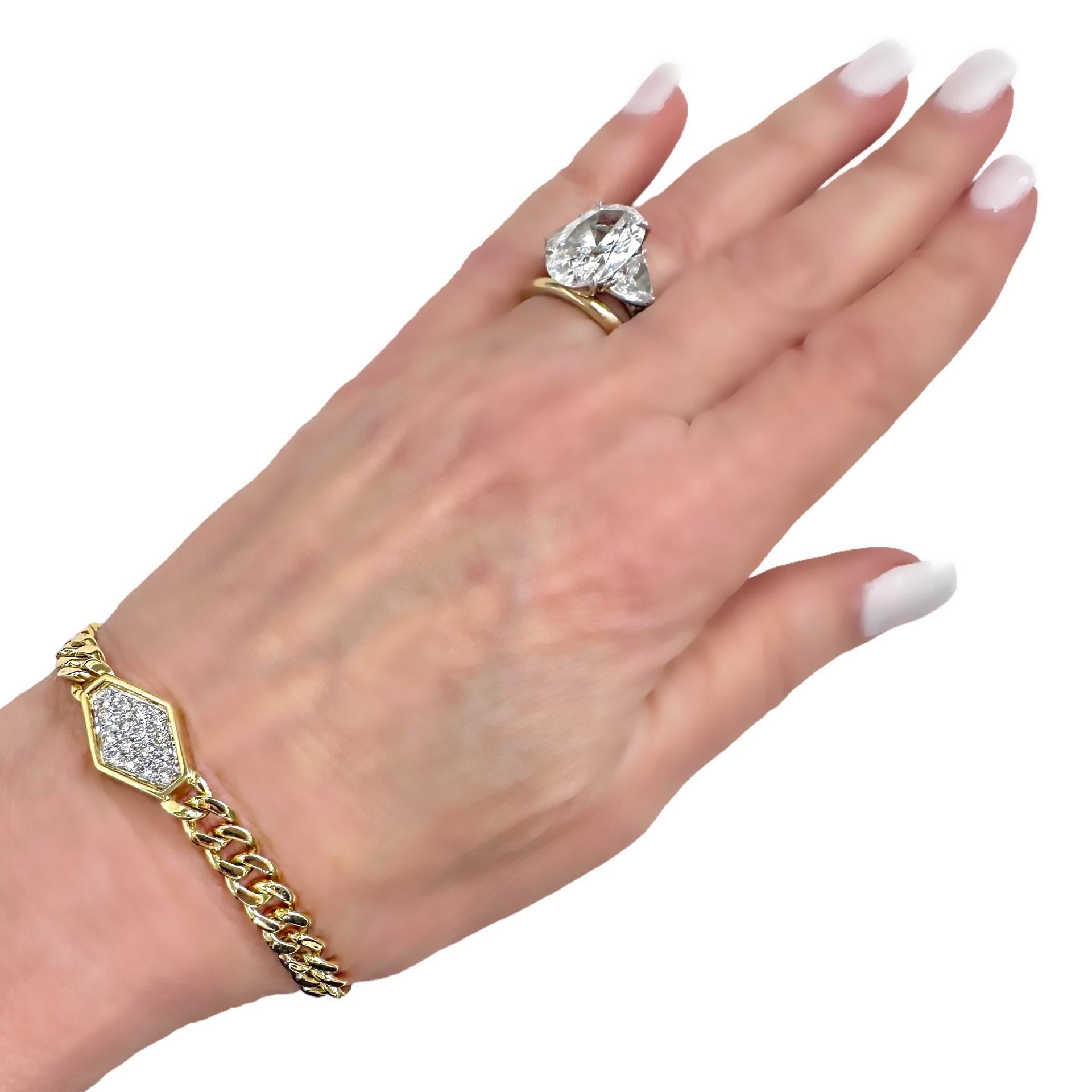 Bracelet vintage à porter en or jaune 18 carats avec diamants pavés au centre, années 1970 Pour femmes en vente