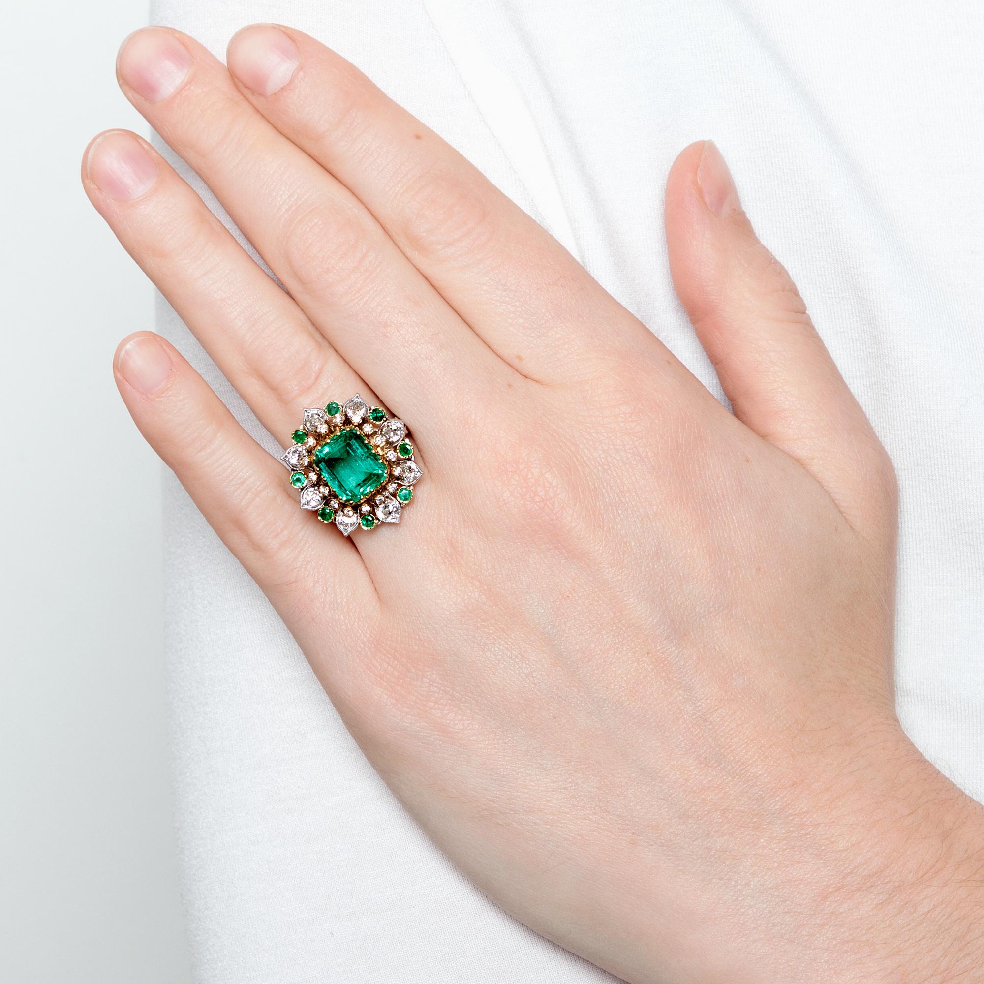 Vintage 1970s Certified 3.9 Carat Emerald Diamond Gold Cluster Cocktail Ring 2