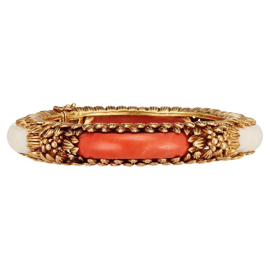 Vintage 1970er Jahre Chic  Koralle 18K Gold Armreif Armband