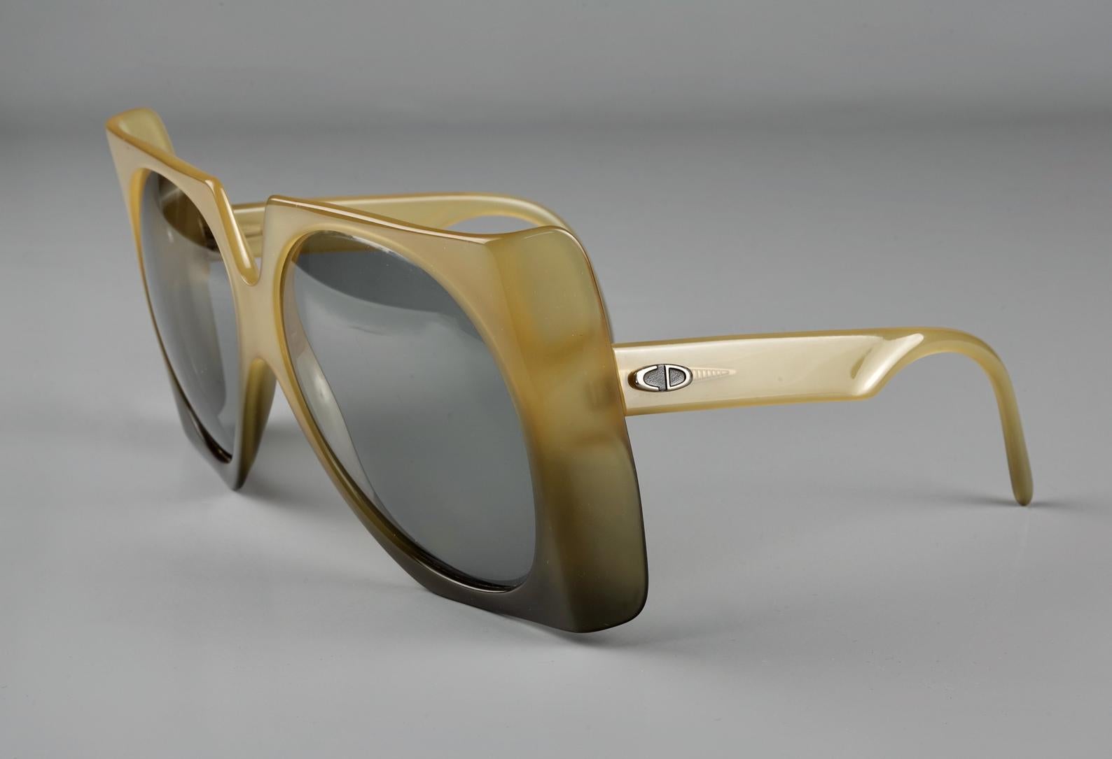 Vintage 1970s CHRISTIAN DIOR Oversized Square Space Age Sunglasses In Excellent Condition In Kingersheim, Alsace