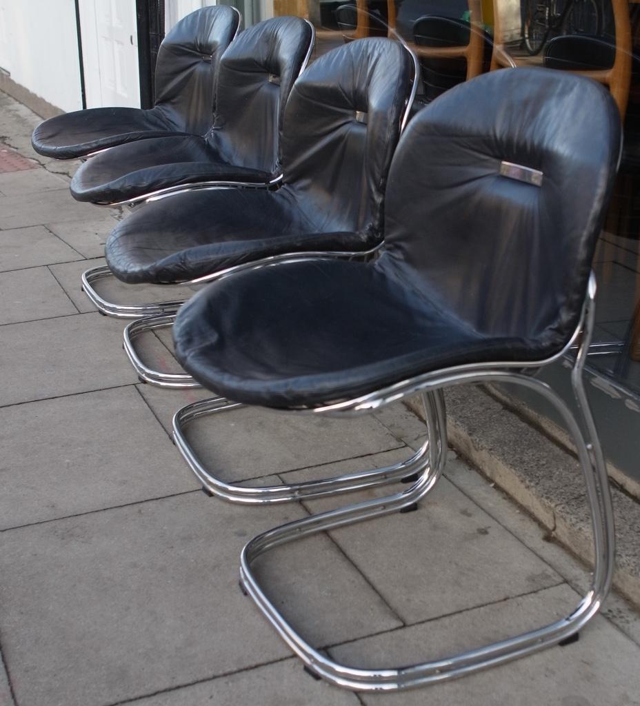 Italian Vintage 1970s Chrome and Leather 'Sabrina' Chair by Gastone Rinaldi for RIMA For Sale