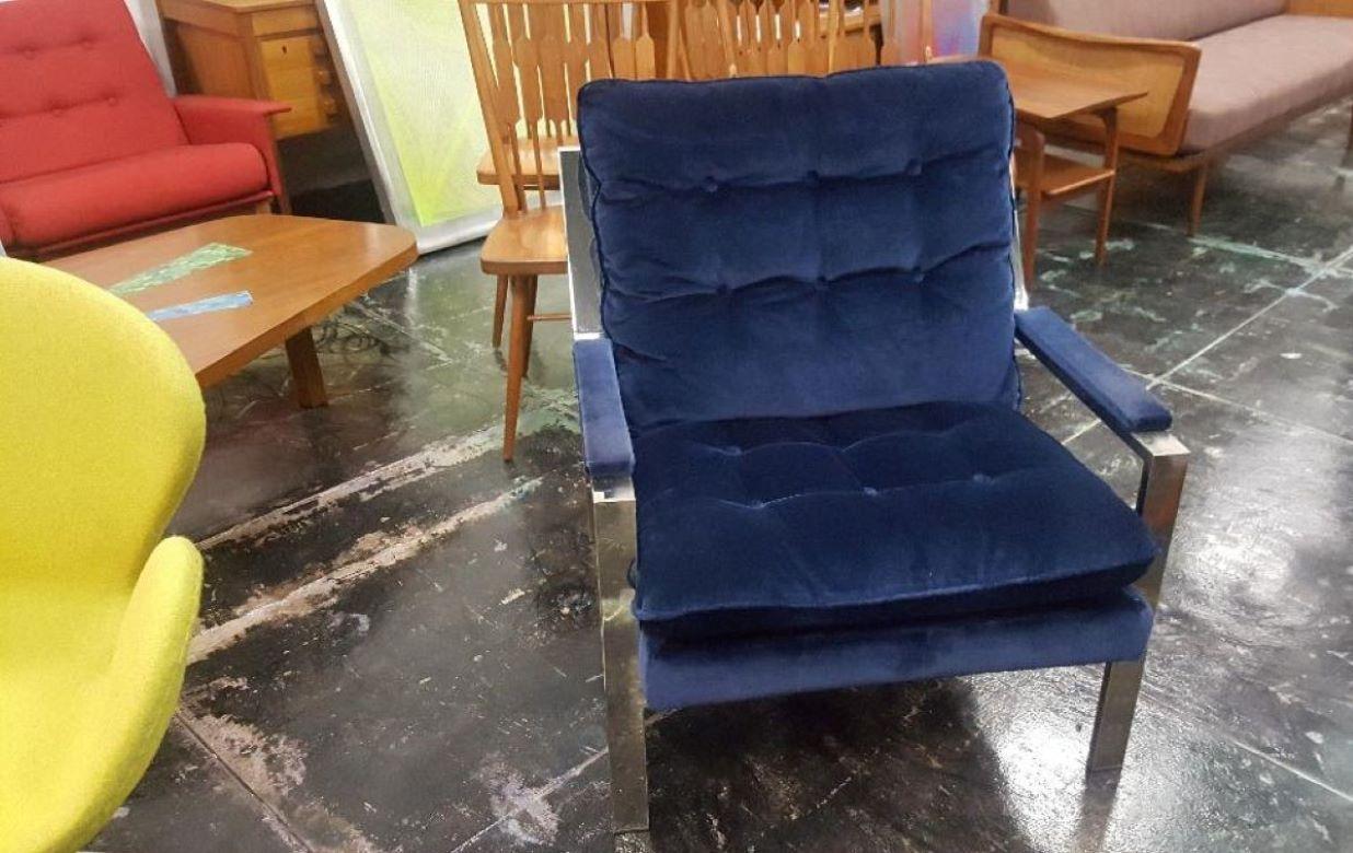 Vintage 1970s Chrome Blue Velvet Lounge Chair Cy Mann Milo Baughman For Sale 5