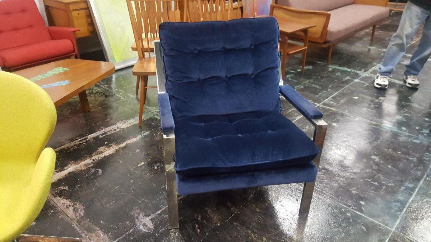 Vintage 1970s Chrome Blue Velvet Lounge Chair Cy Mann Milo Baughman For Sale 6