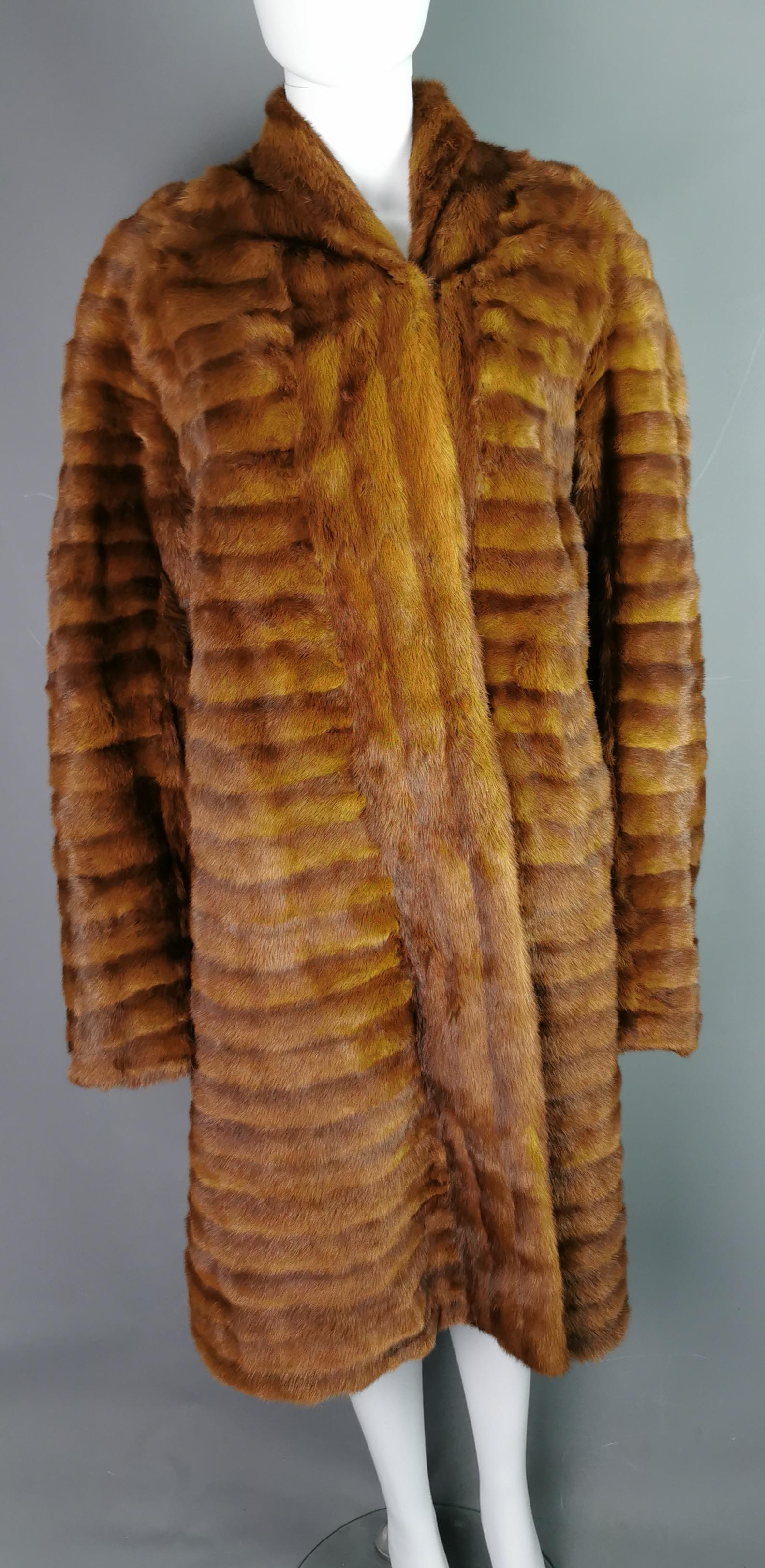 Manteau long en fourrure de coney vintage des années 1970  en vente 4
