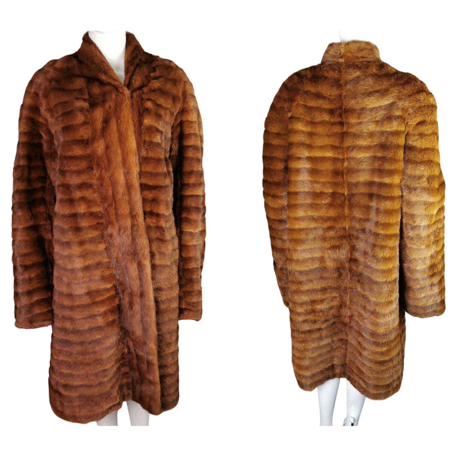 Manteau long en fourrure de coney vintage des années 1970  en vente