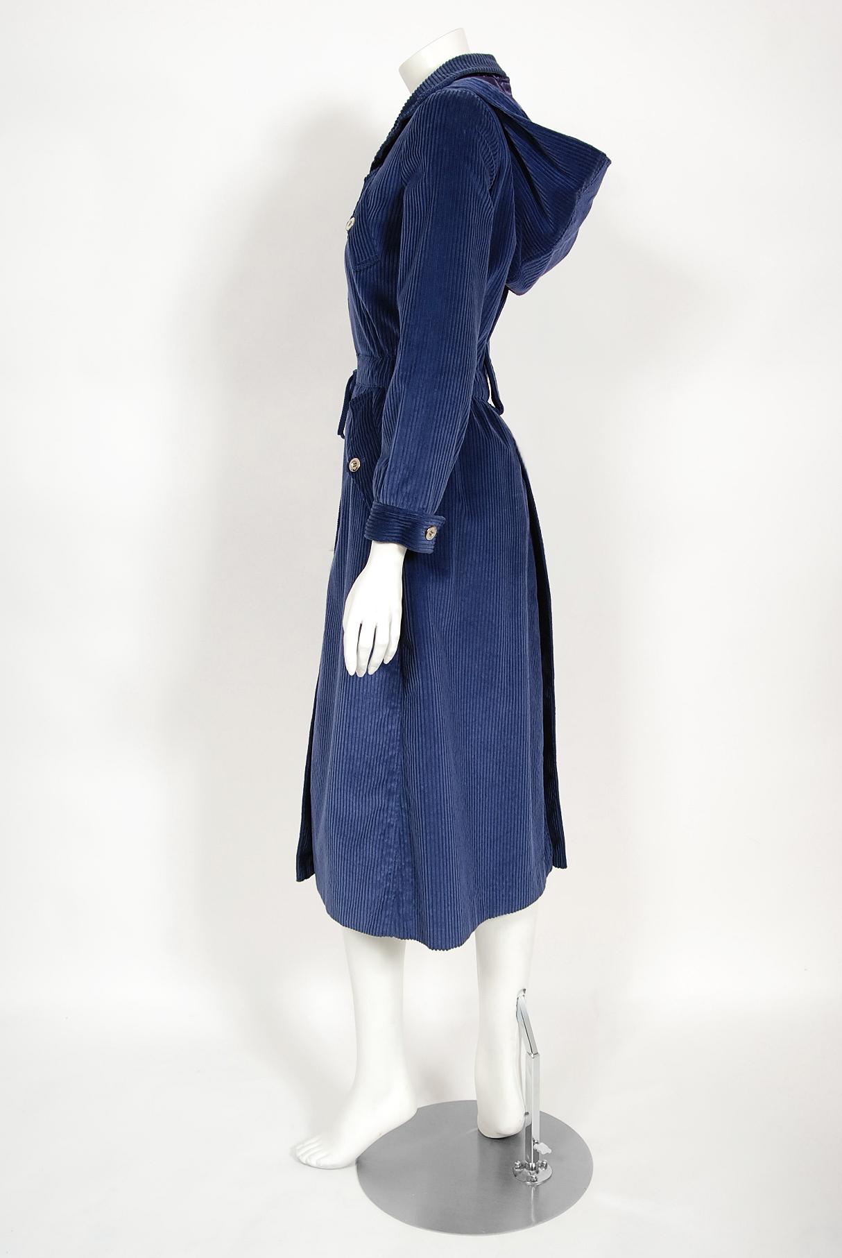 Vintage 1970s Courrèges Navy Blue Corduroy Waist-Tie Detachable Hood Jacket Coat For Sale 8