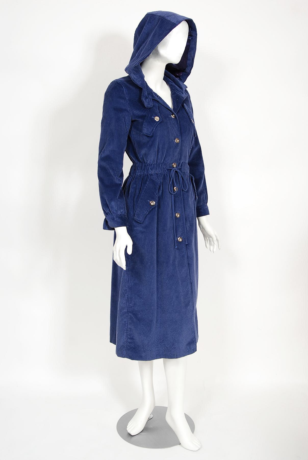 Vintage 1970s Courrèges Navy Blue Corduroy Waist-Tie Detachable Hood Jacket Coat For Sale 4
