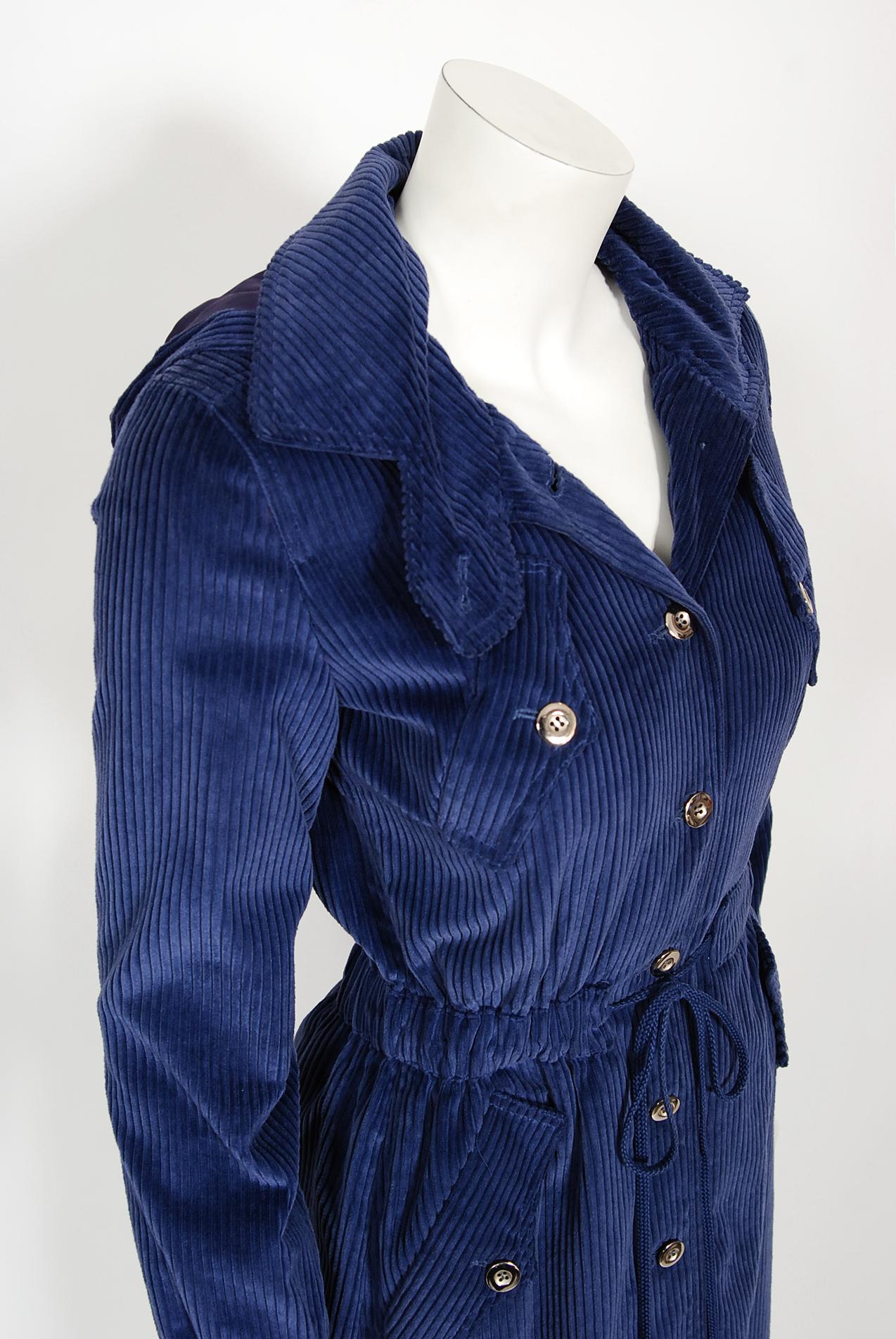 Vintage 1970s Courrèges Navy Blue Corduroy Waist-Tie Detachable Hood Jacket Coat For Sale 5