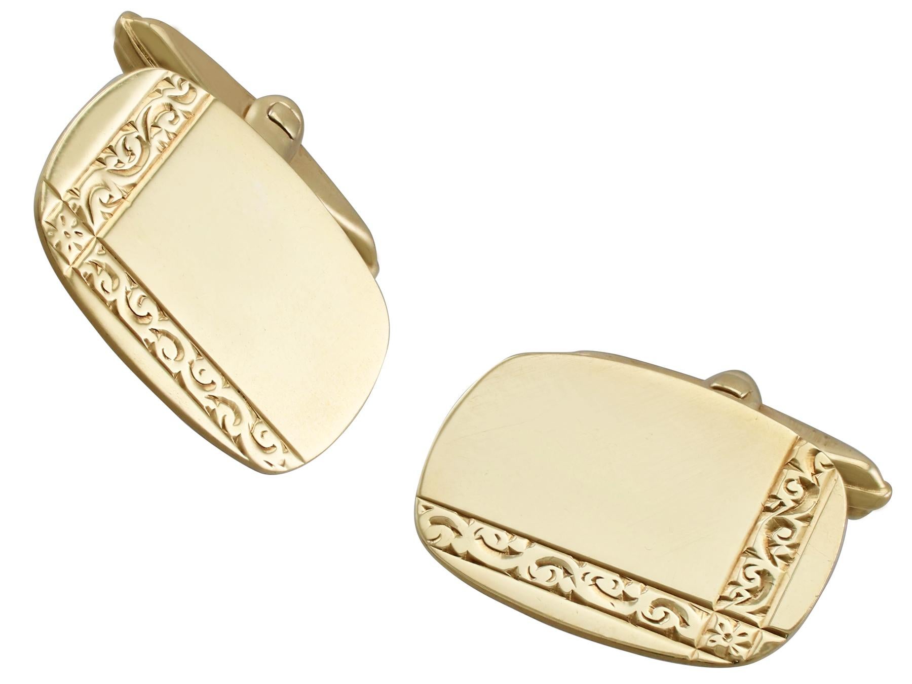 A fine, impressive pair of large rectangular vintage English 9 karat yellow gold cufflinks; an addition to our men's jewelry and estate jewelry collections.

These English cufflinks have been crafted in 9k yellow gold.

The cufflinks have a