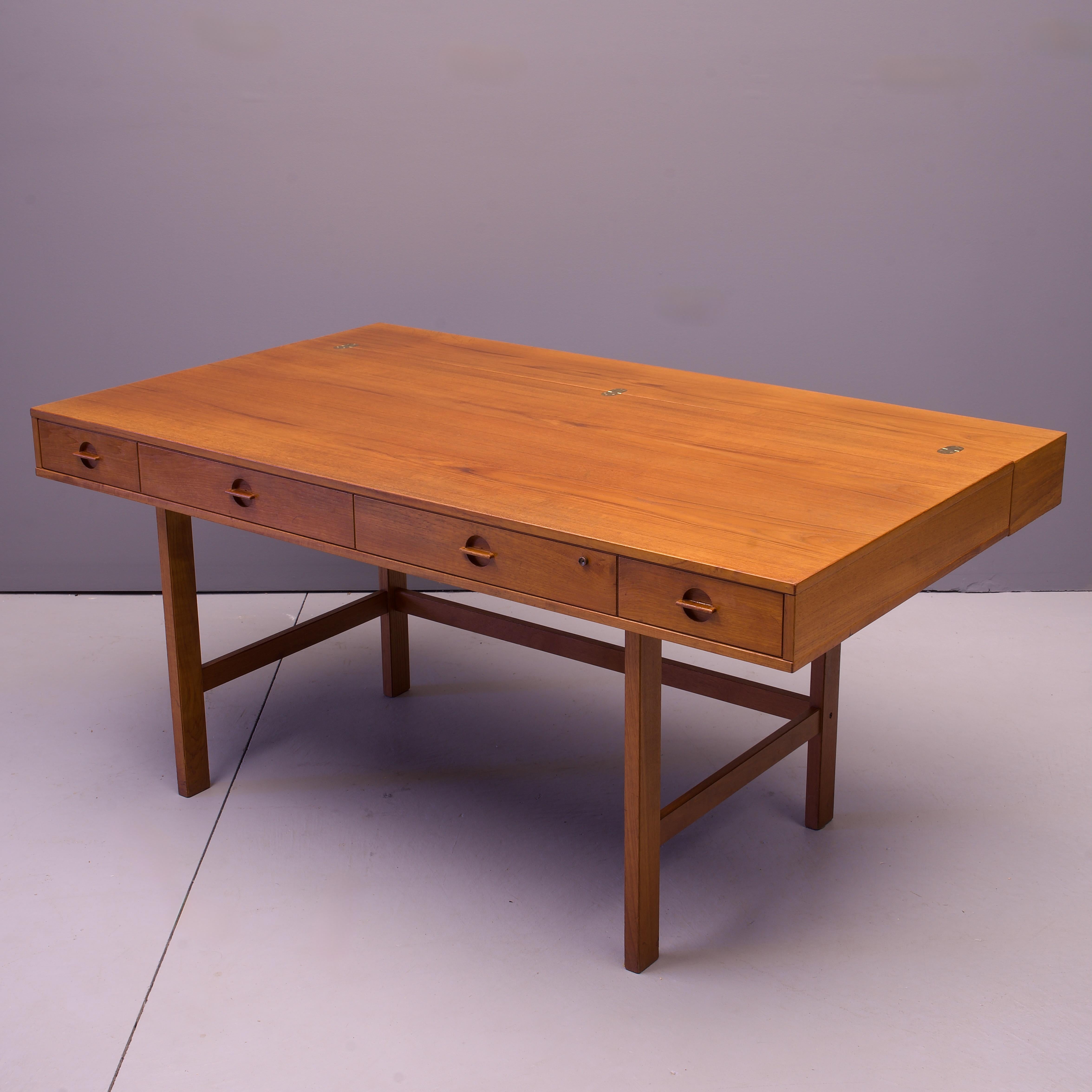 Fin du 20e siècle Bureau en teck vintage des années 1970 de Peter Lovig Nielsen (Danish Modern Flip-Top Partners) en vente