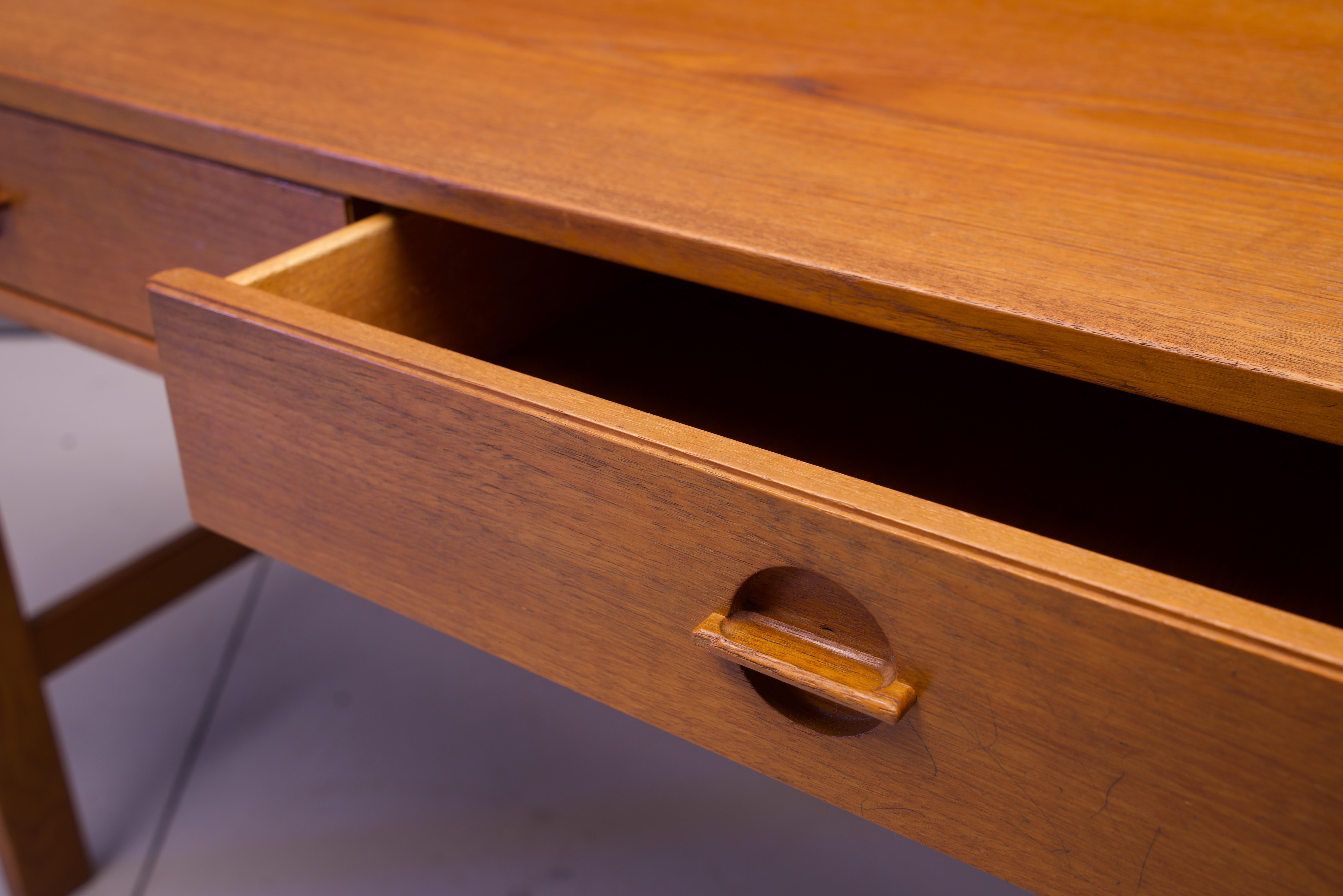 Bureau en teck vintage des années 1970 de Peter Lovig Nielsen (Danish Modern Flip-Top Partners) en vente 2
