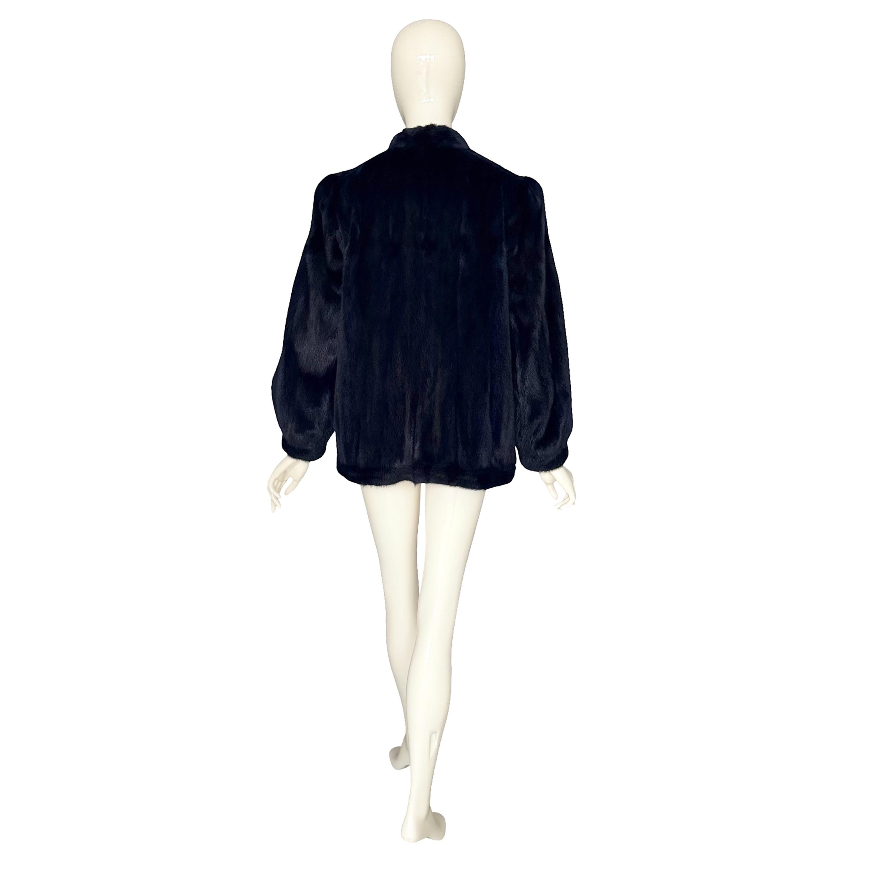 Vintage Años 70 Azul Medianoche Oscuro Chaqueta de piel de visón canadiense Majestic en venta 5