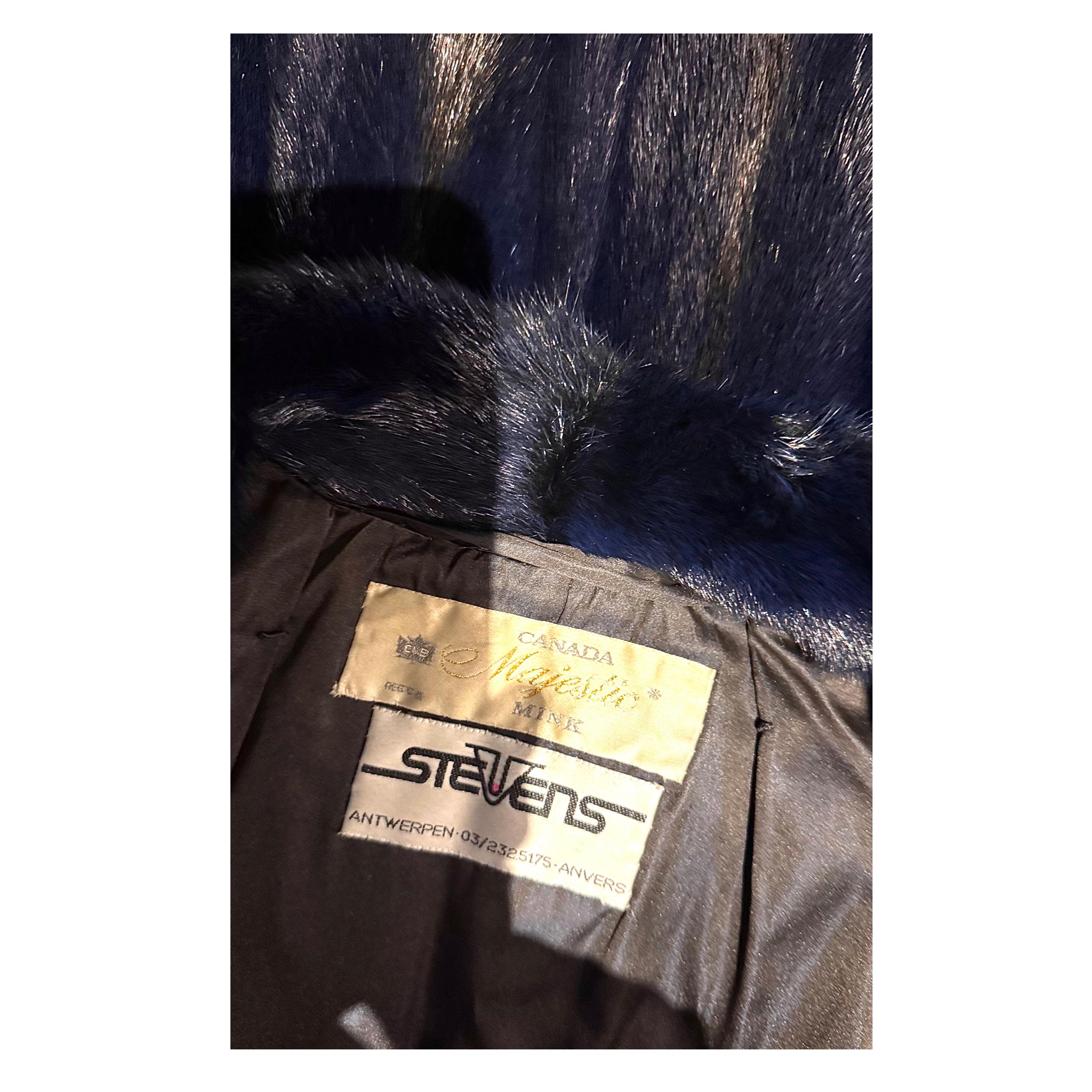 Vintage Años 70 Azul Medianoche Oscuro Chaqueta de piel de visón canadiense Majestic en venta 12