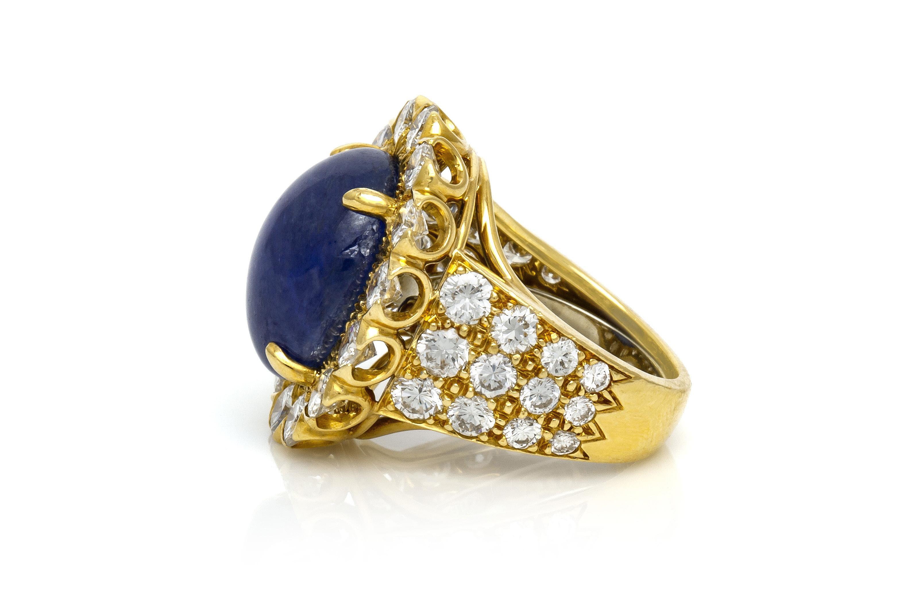 Taille cabochon David Webb, bague vintage des années 1970 avec saphir cabochon de 10,00 carats et diamants en vente