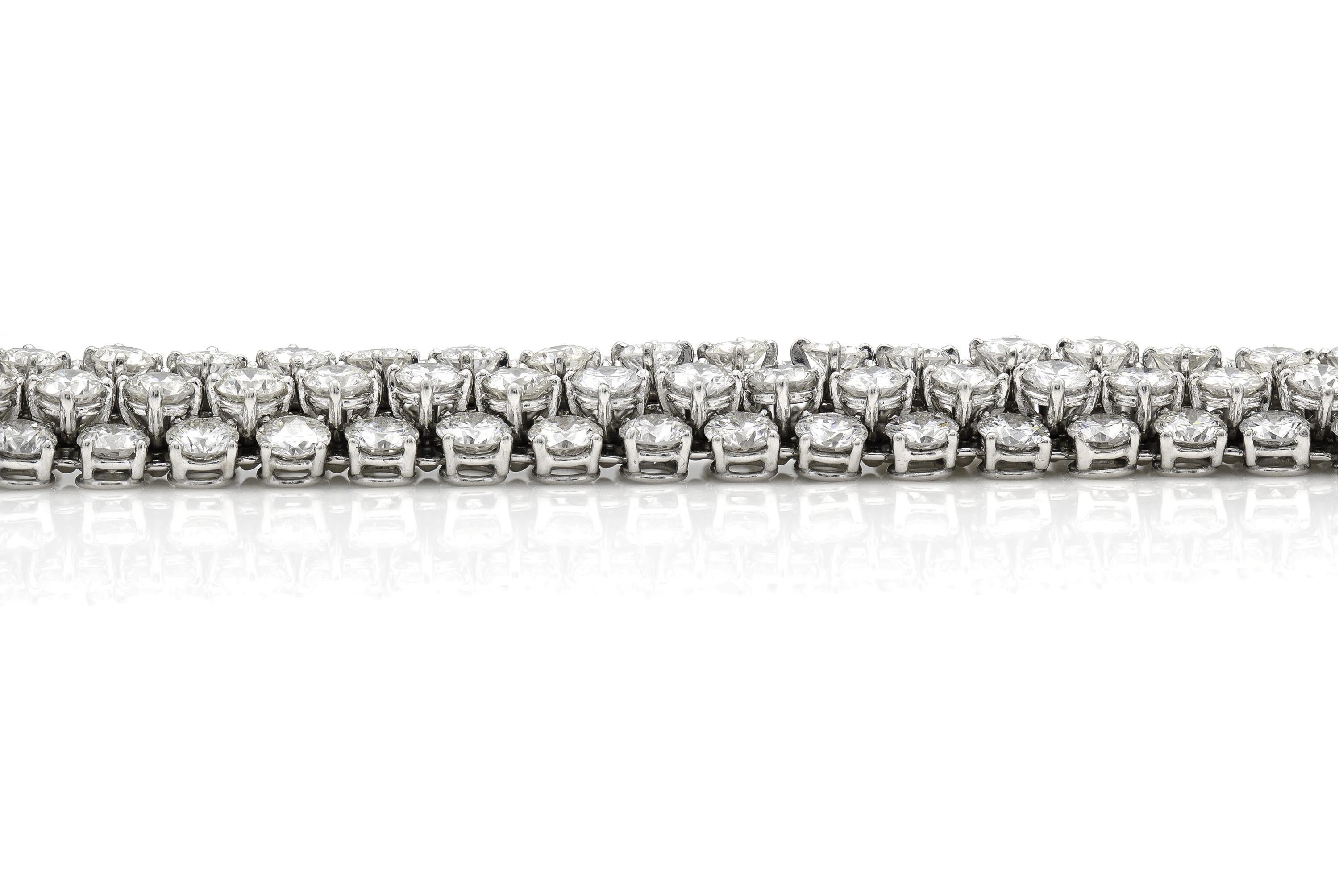 Round Cut Vintage 1970s David Webb 33.80 Carat Diamond Bombe Bracelet For Sale