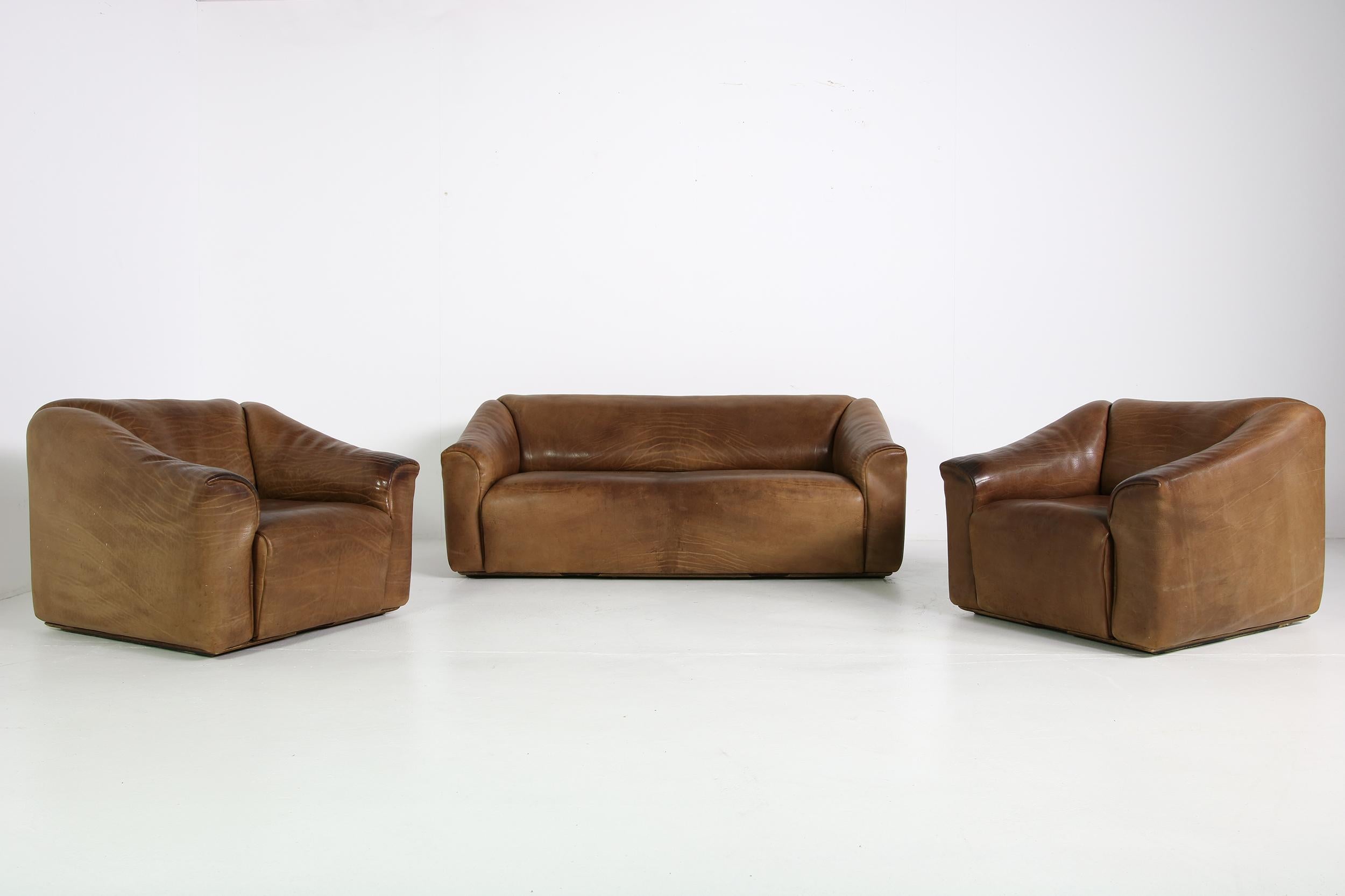 Swiss Vintage 1970s De Sede DS 47 Brown Buffalo Leather Sofa & Lounge Chair Set Cognac