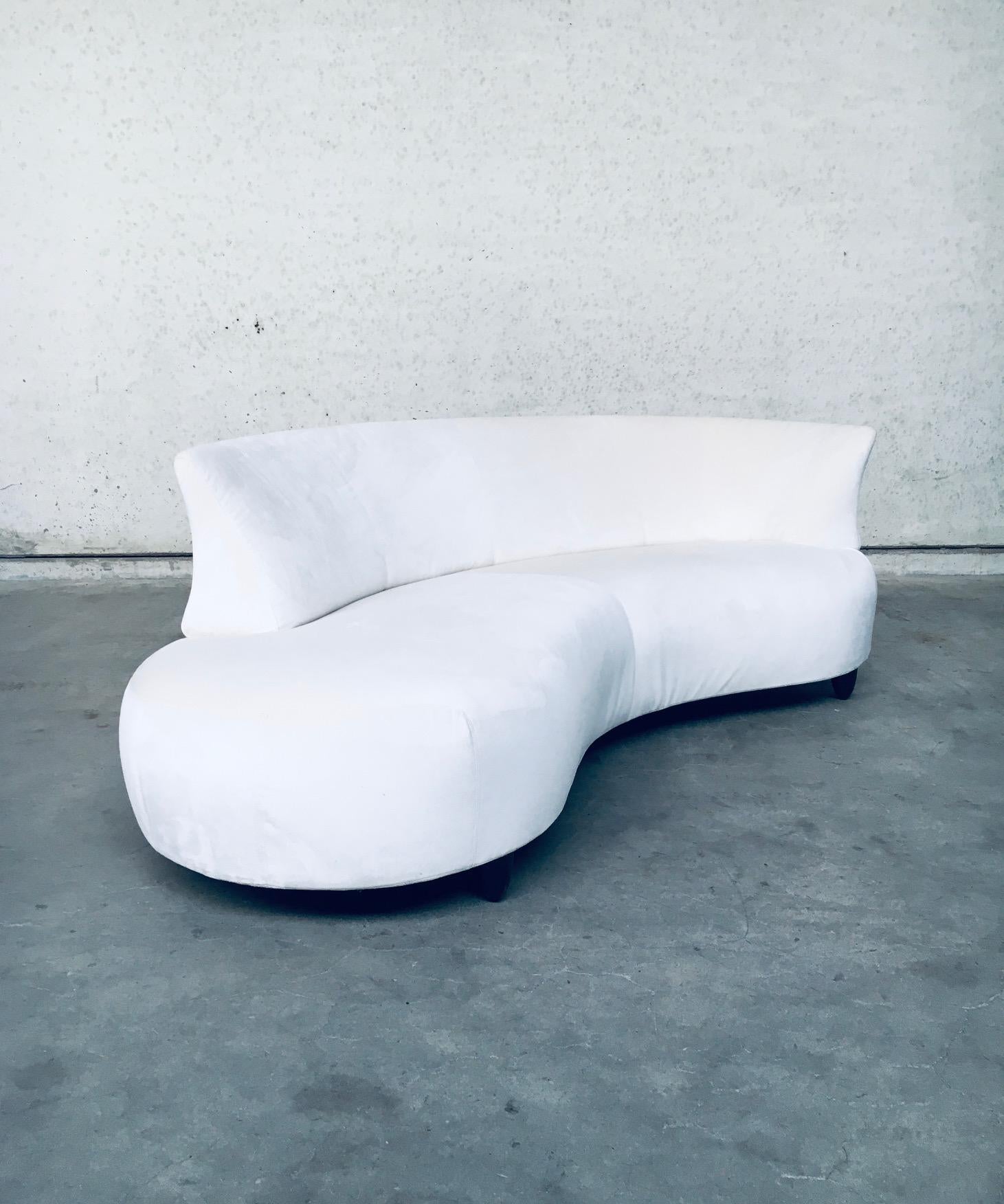 Mid-Century Modern Vintage 1970's Design Serpentine Sofa For Sale