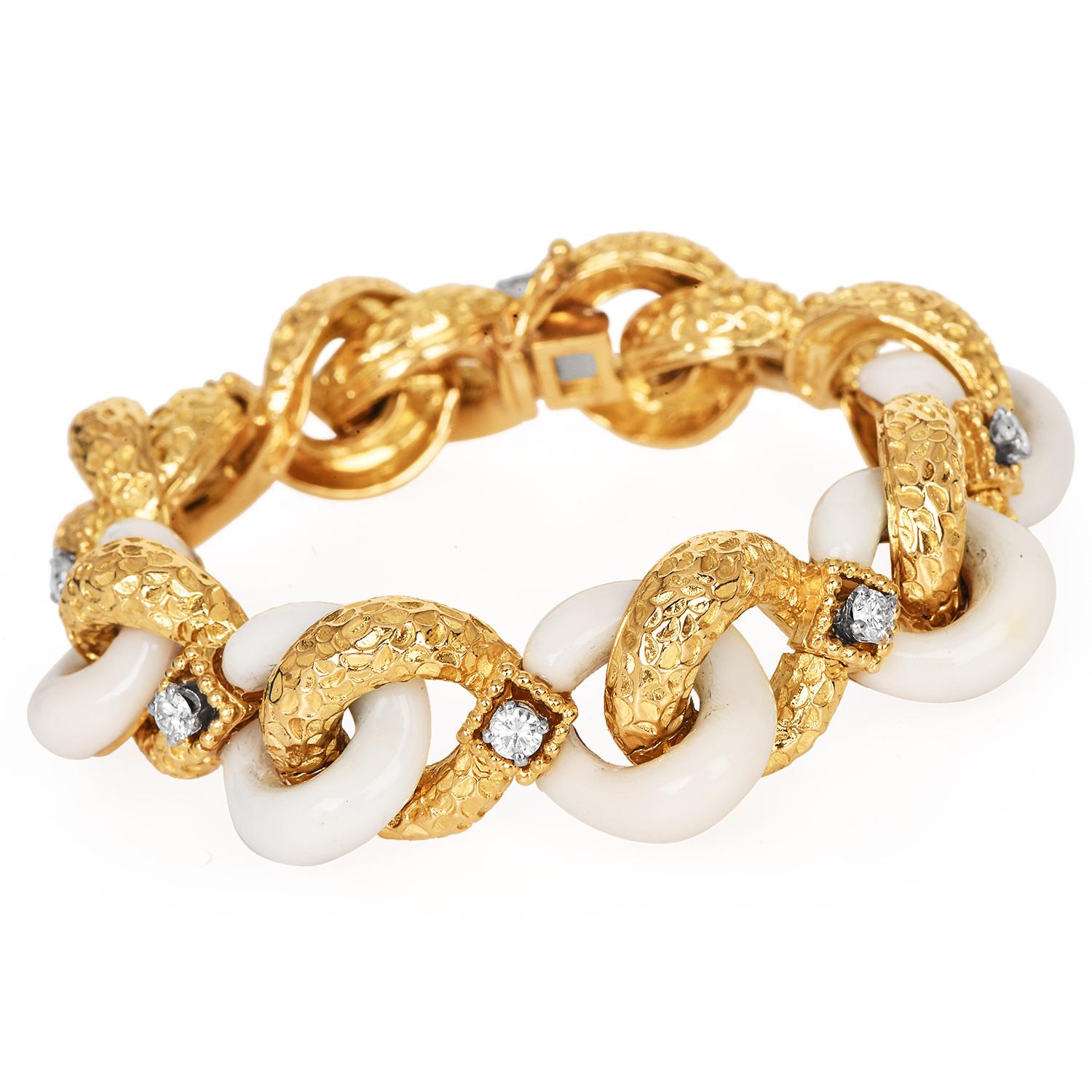 Round Cut Vintage 1970s  Diamond 18K Yellow Gold Bone Link Bracelet For Sale
