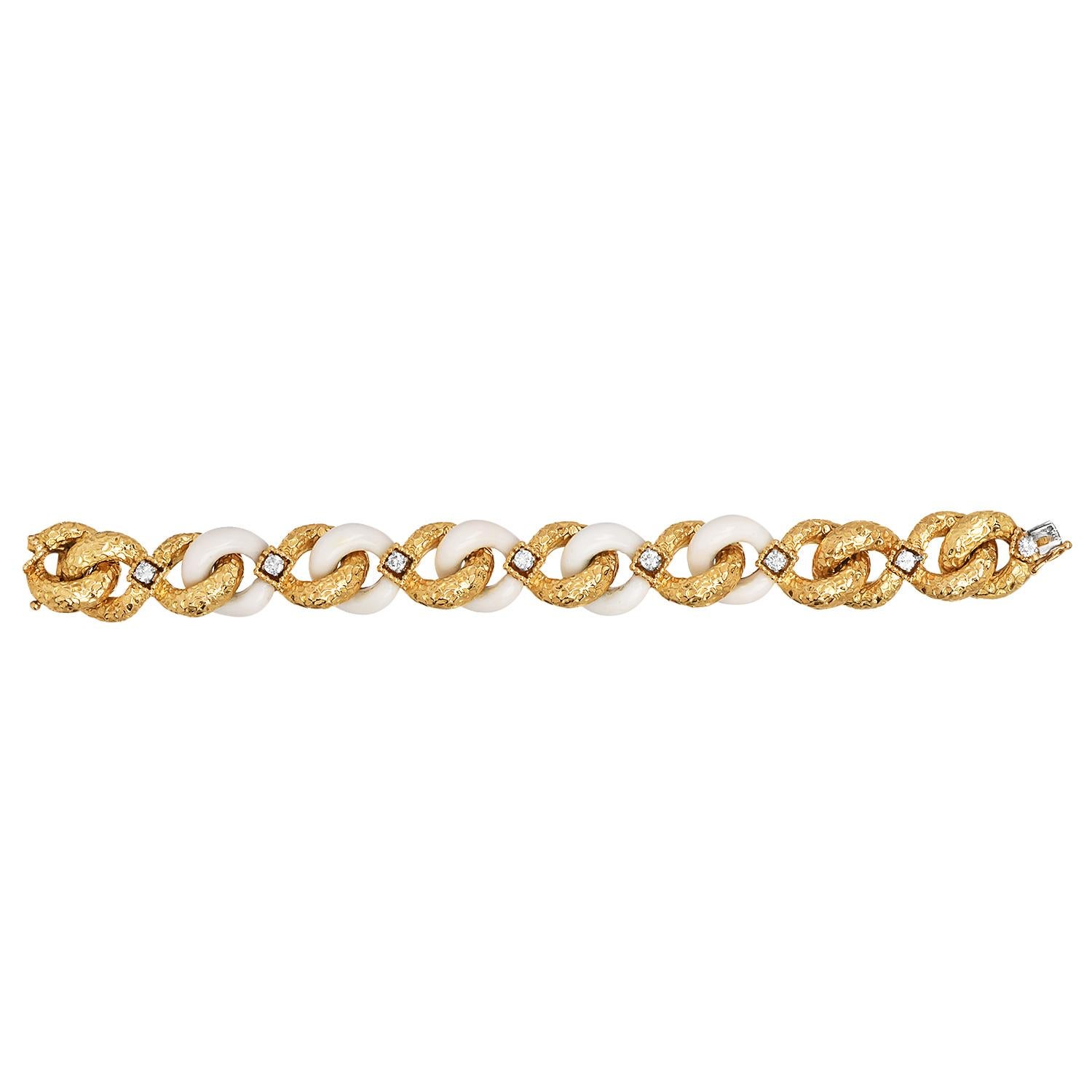 Women's Vintage 1970s  Diamond 18K Yellow Gold Bone Link Bracelet For Sale