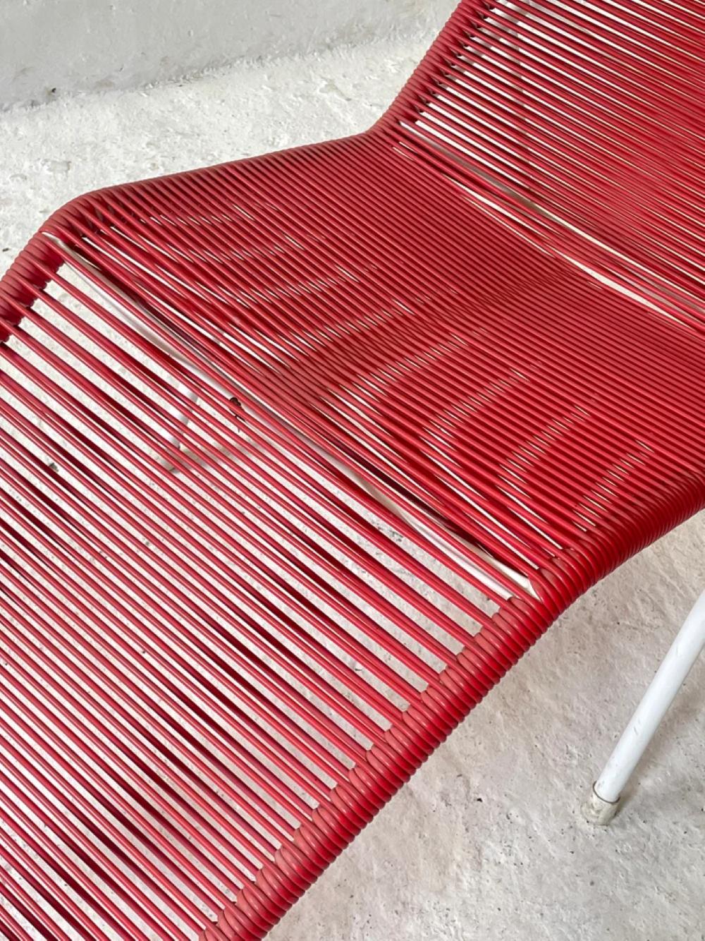Vintage anni '70 Elefant Möbel Spaghetti Garden Recliner in vendita 3