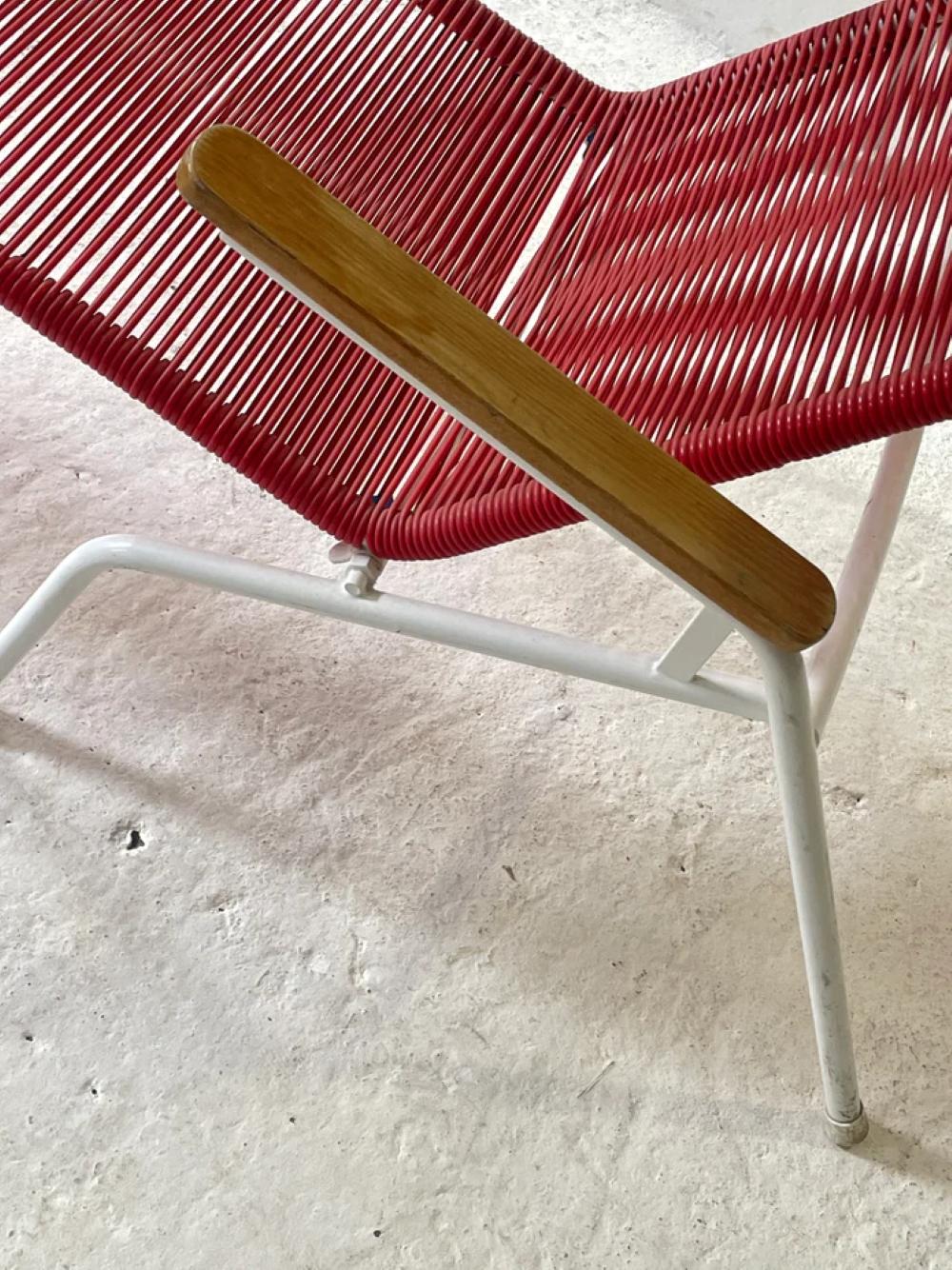 Vintage anni '70 Elefant Möbel Spaghetti Garden Recliner in vendita 5