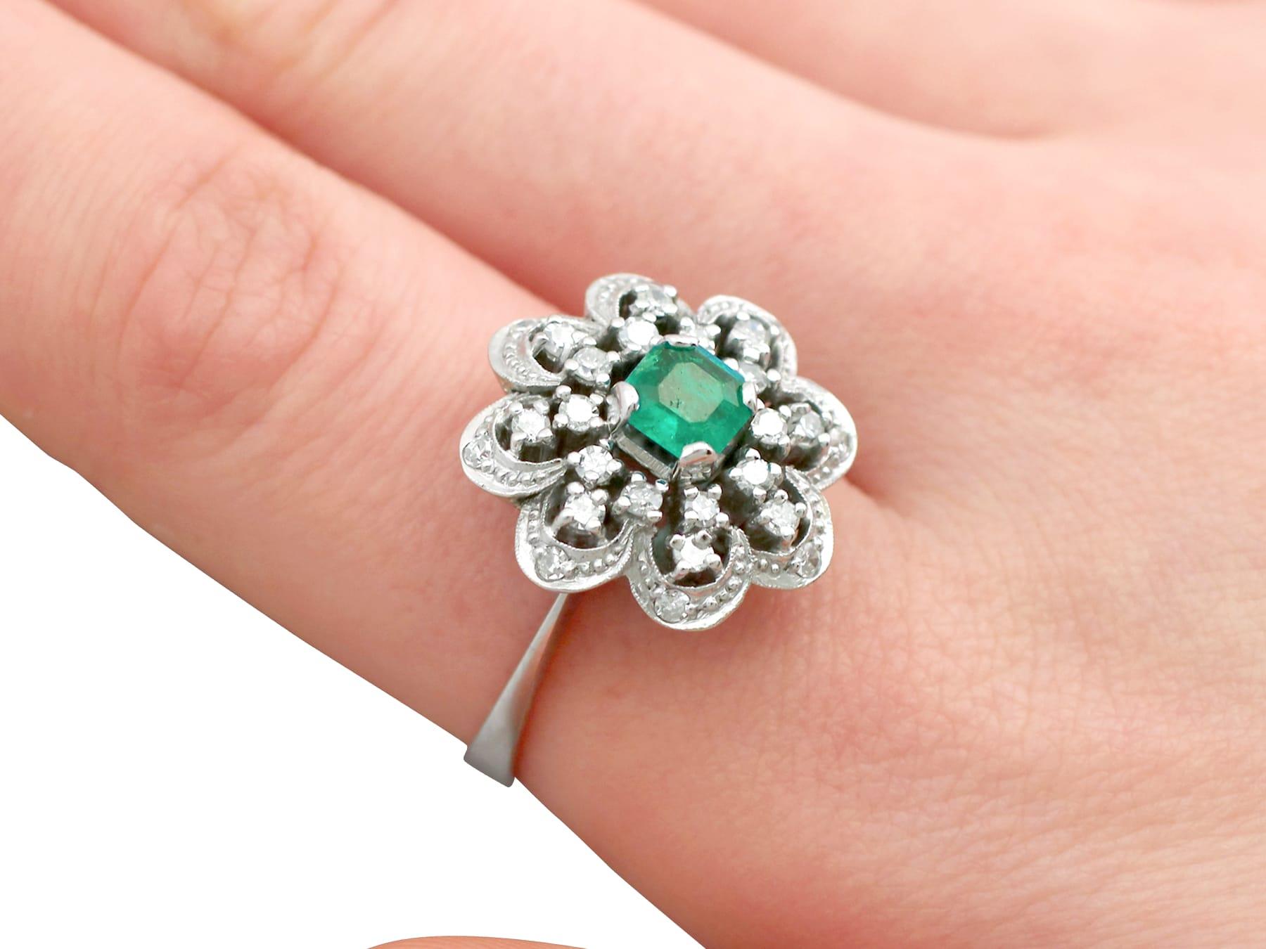 Vintage 1970s Emerald and Diamond White Gold Cocktail Ring For Sale 3
