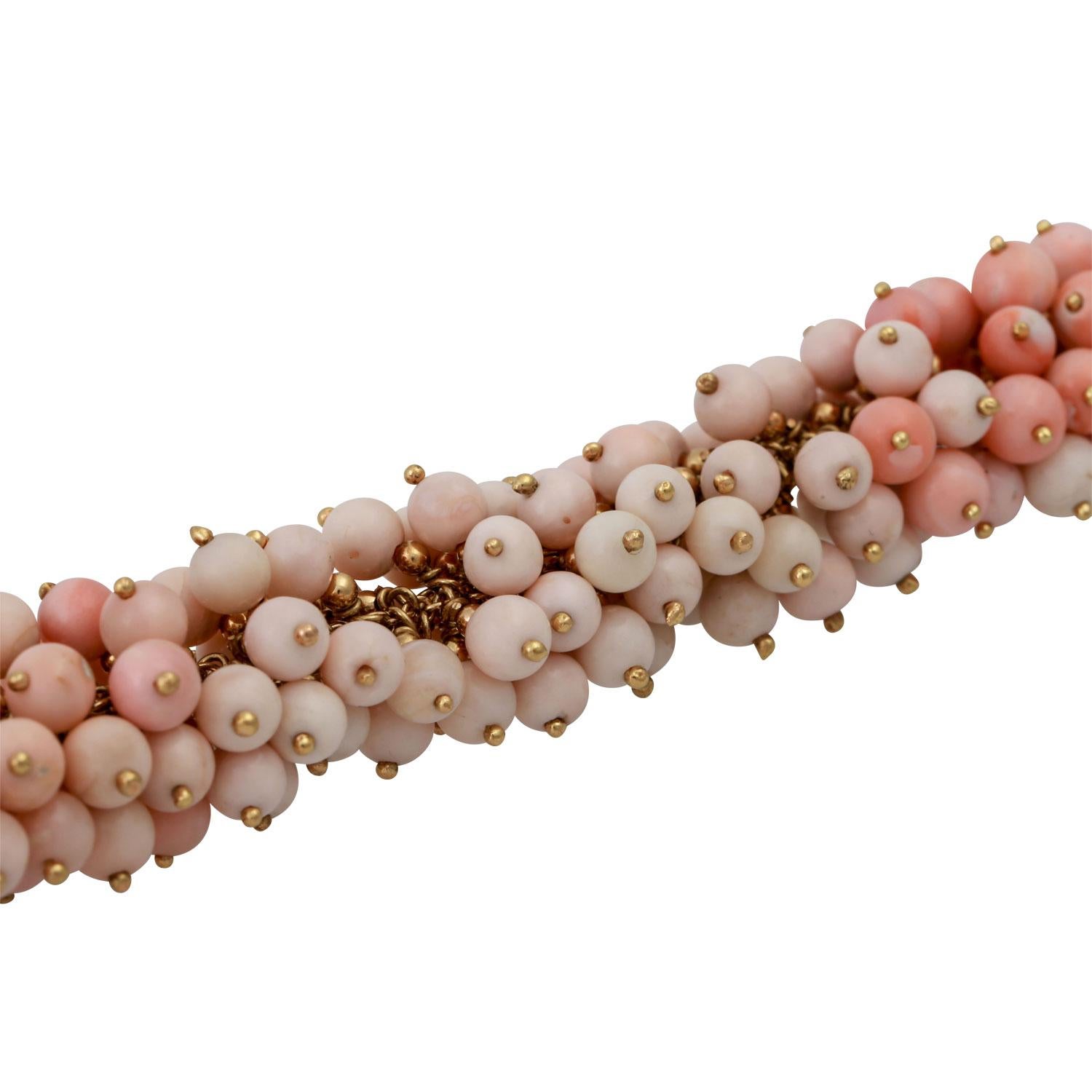 Feines Korallen-Kugelarmband aus Engelshaut in GG 18 K, 1970er Jahre im Zustand „Gut“ im Angebot in Stuttgart, BW