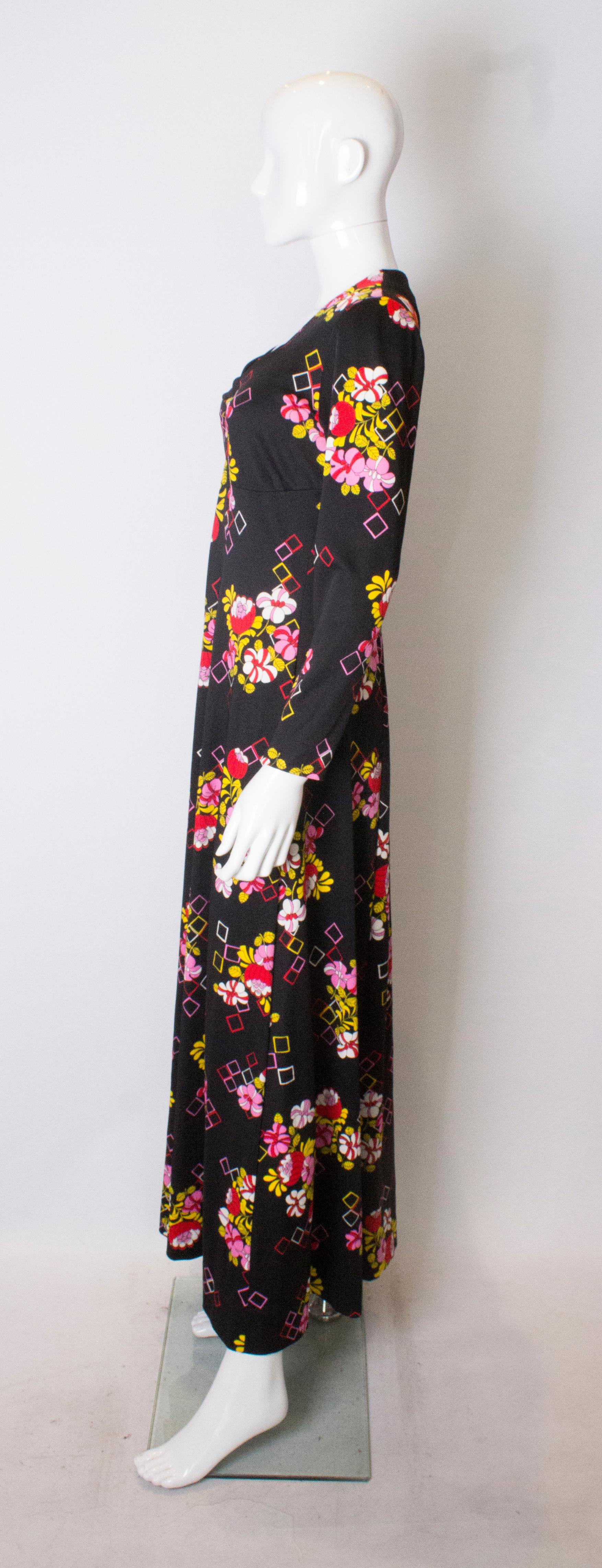 Vintage 1970s Floral Gown In Good Condition For Sale In London, GB