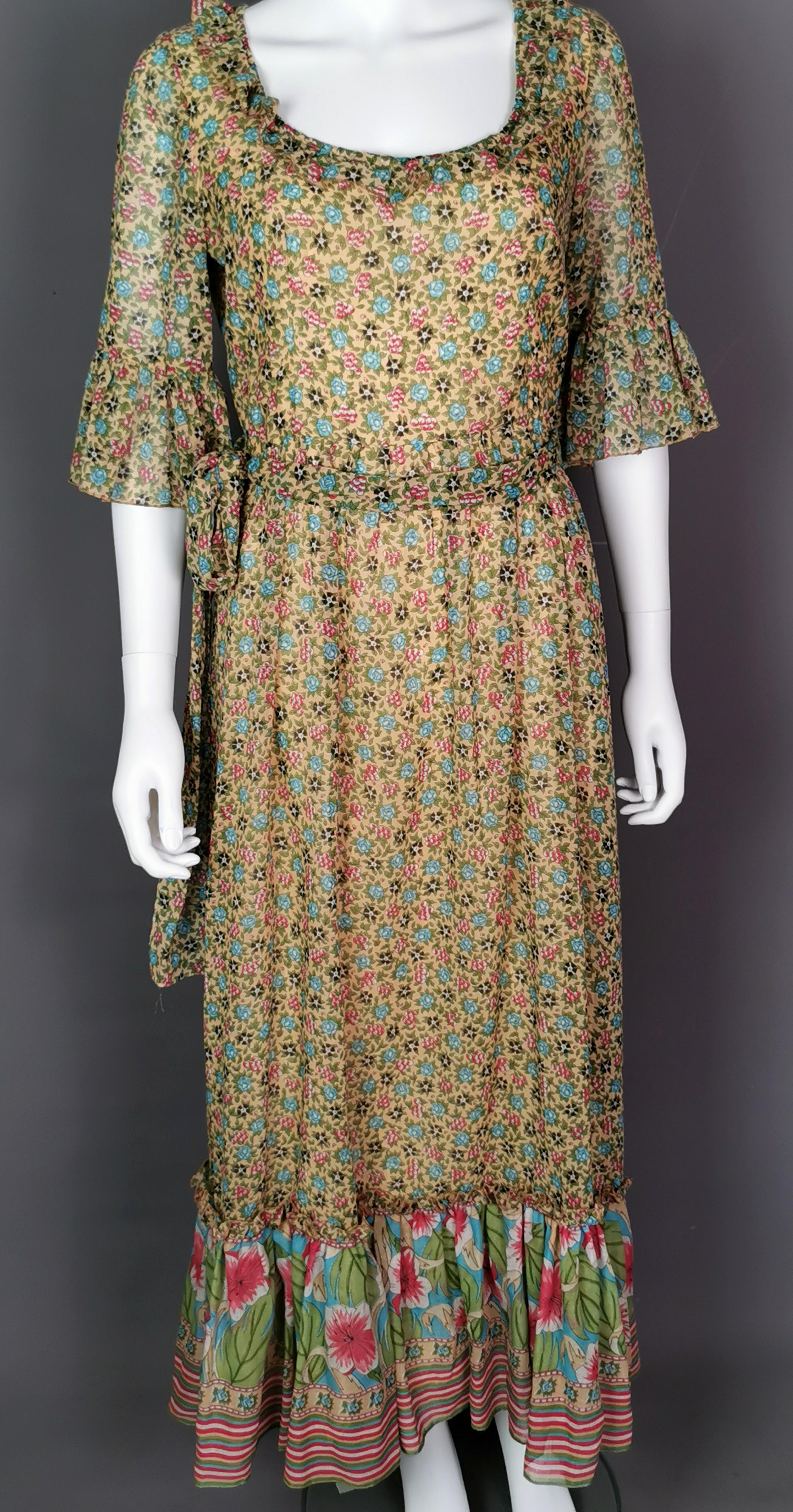 Vintage 1970s floral maxi dress, Boho, frill hem  For Sale 1