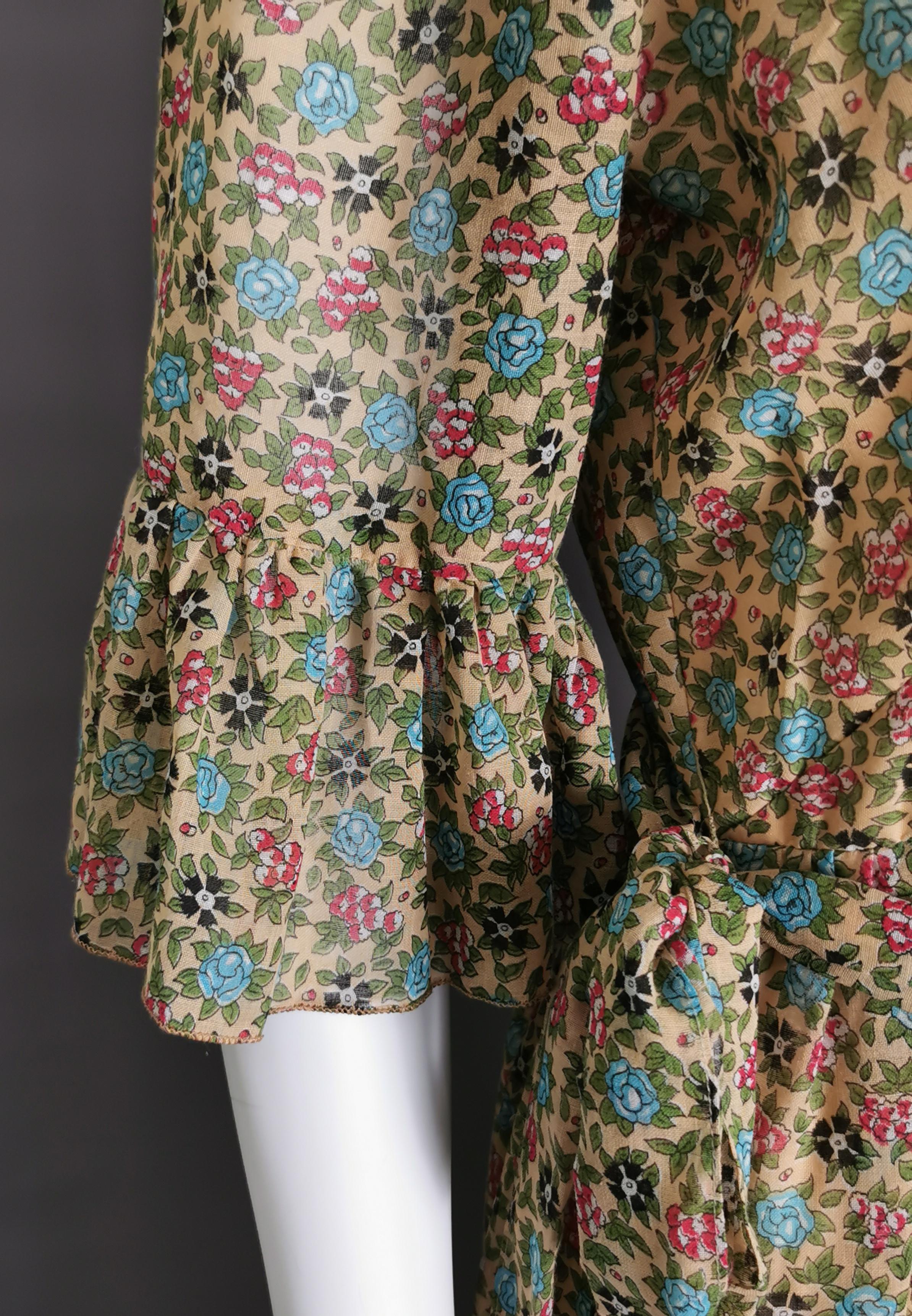Vintage 1970s floral maxi dress, Boho, frill hem  For Sale 4
