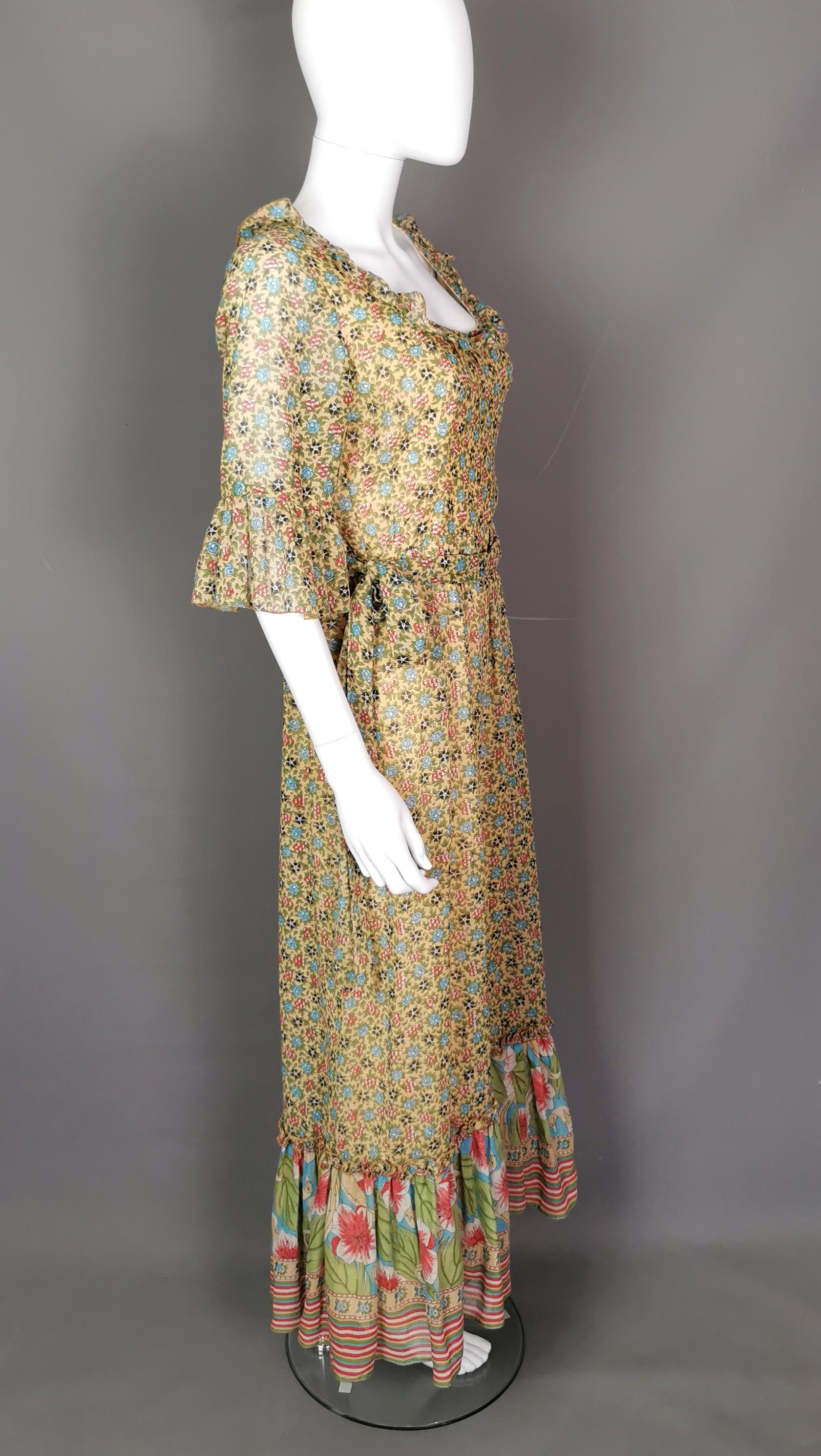 Vintage 1970s floral maxi dress, Boho, frill hem  For Sale 5