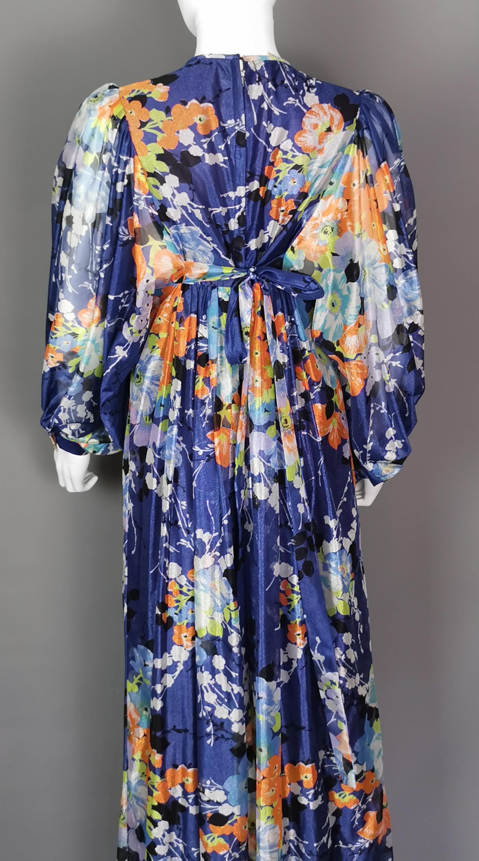 Vintage 1970s floral maxi dress, Boho style  For Sale 10