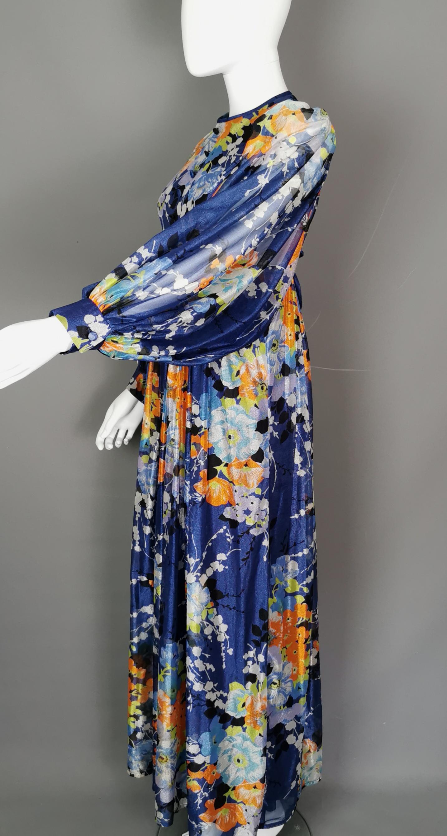 Vintage 1970s floral maxi dress, Boho style  For Sale 1