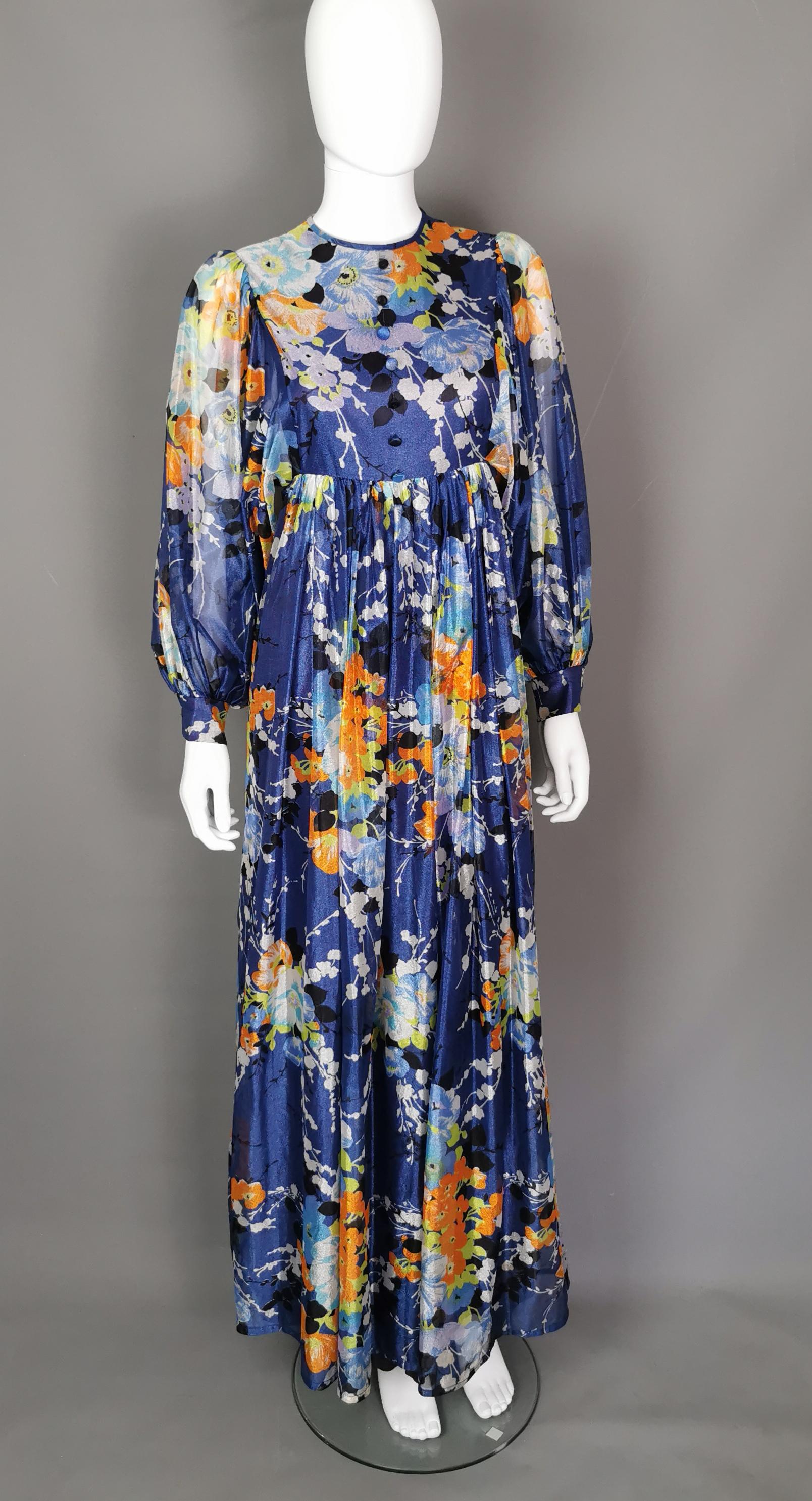 Vintage 1970s floral maxi dress, Boho style  For Sale 4