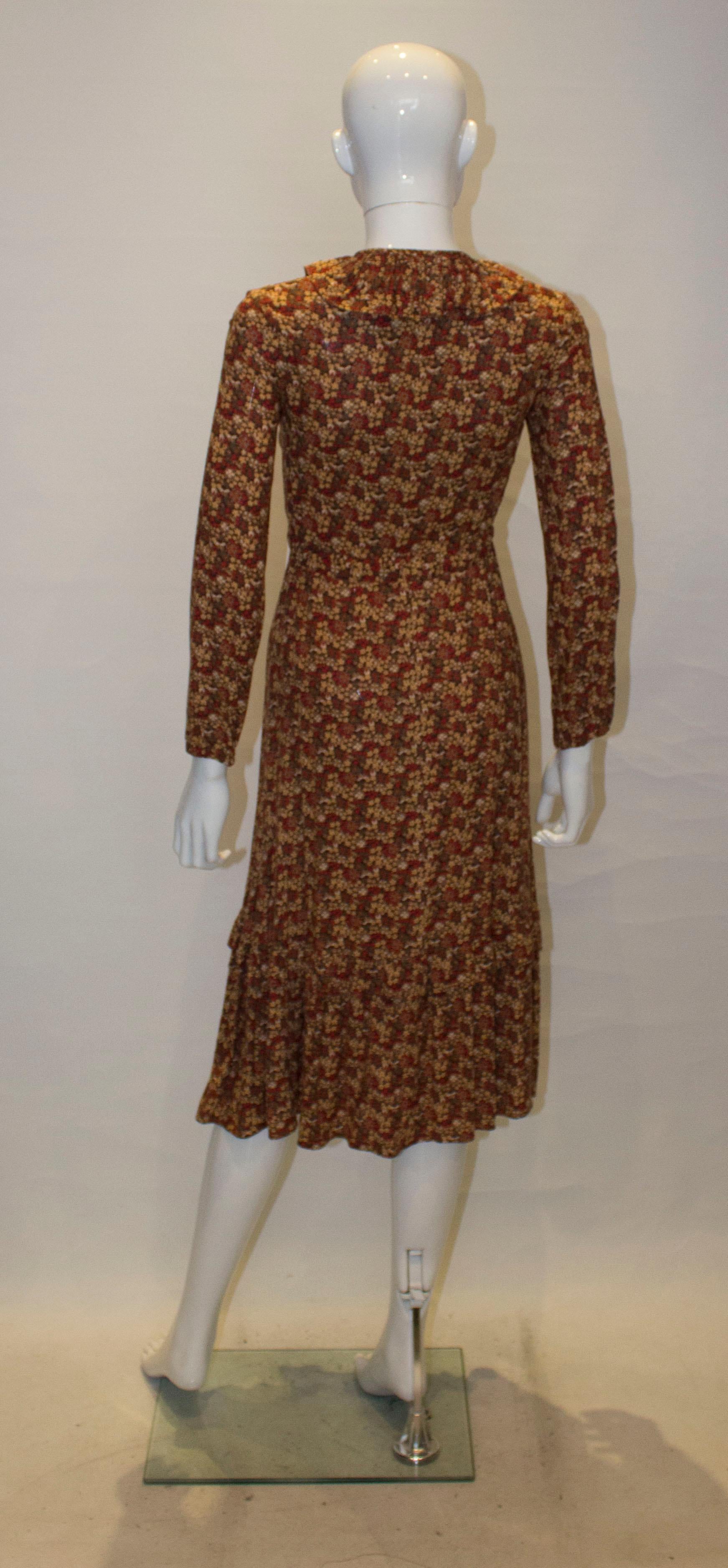 Vintage 1970s Floral Print Dress with Frill Collar For Sale 2