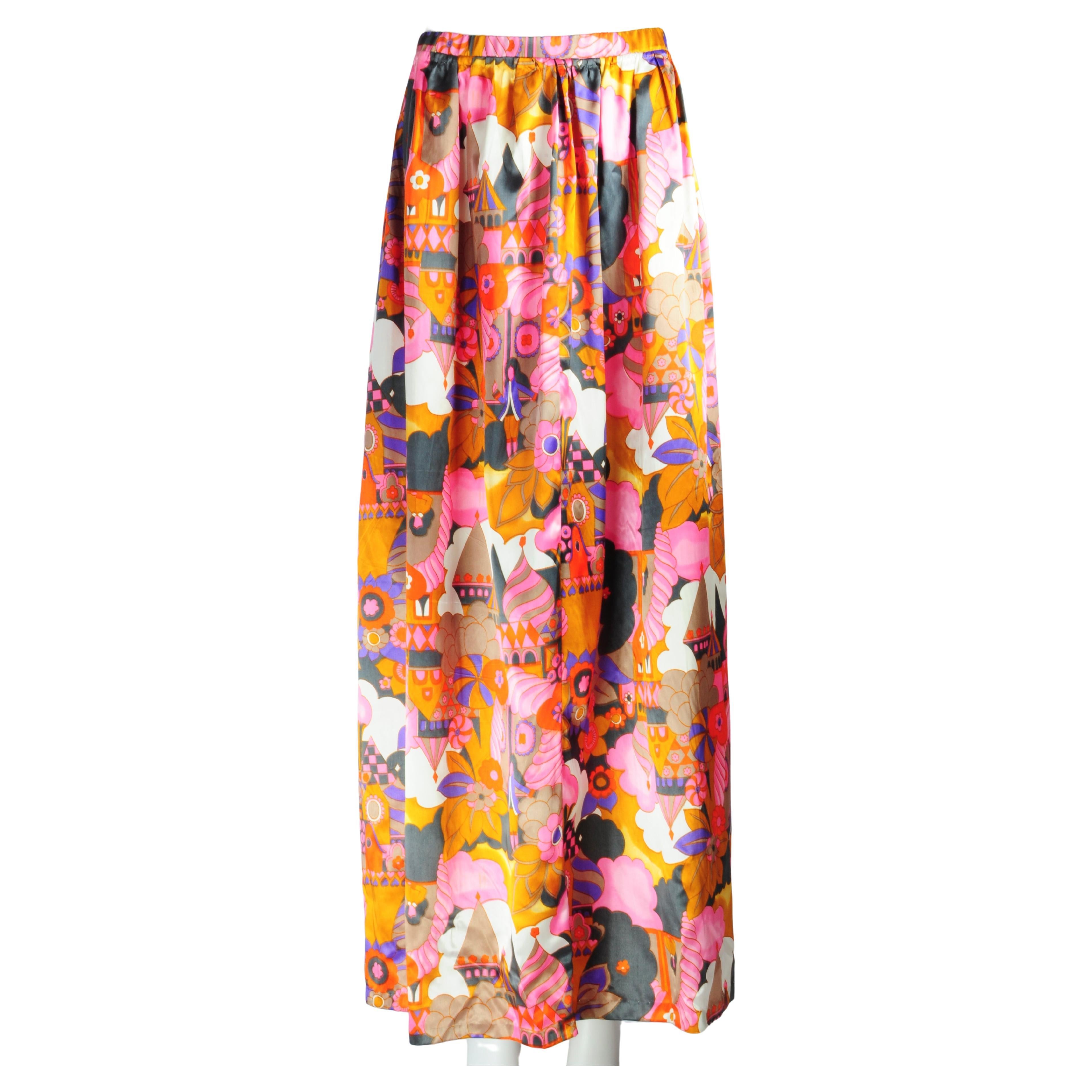 Vintage Maxi Skirt with Flower Power Moskow Print 1970s For Sale