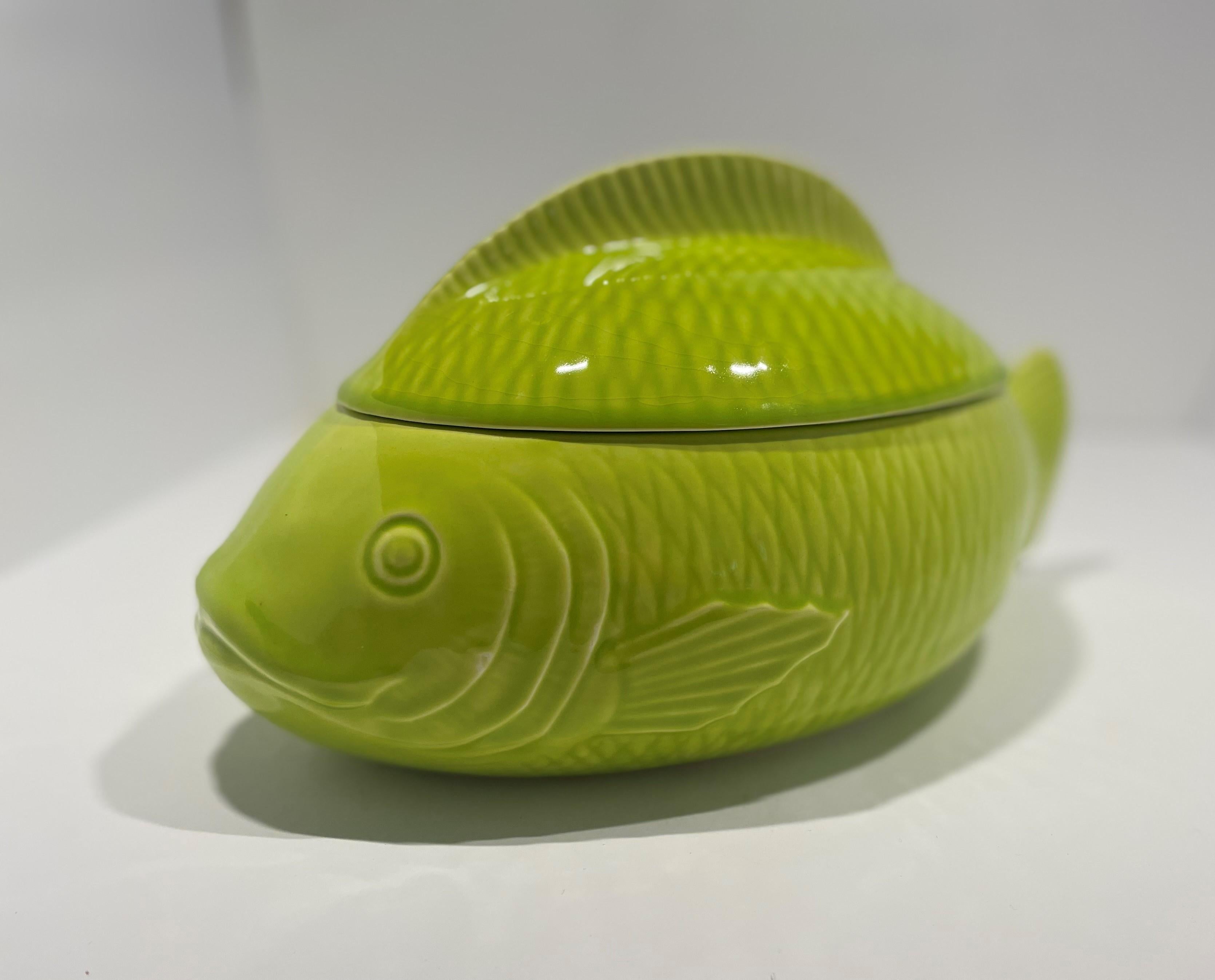Sopera de pescado francesa de Chartreuse de Motaheda, vintage, años 70 en venta 4